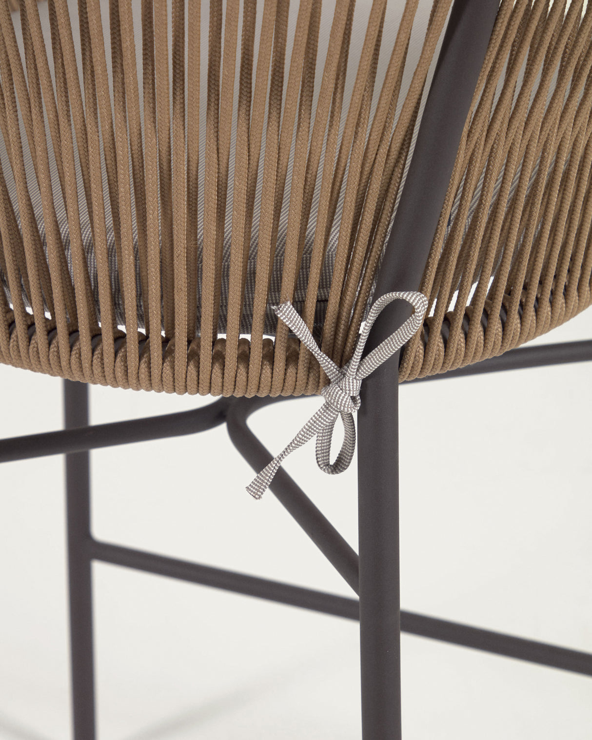 Yanet Hocker aus beigem Seil und verzinktem Stahl Höhe 80 cm - ZEN ZONE Furniture