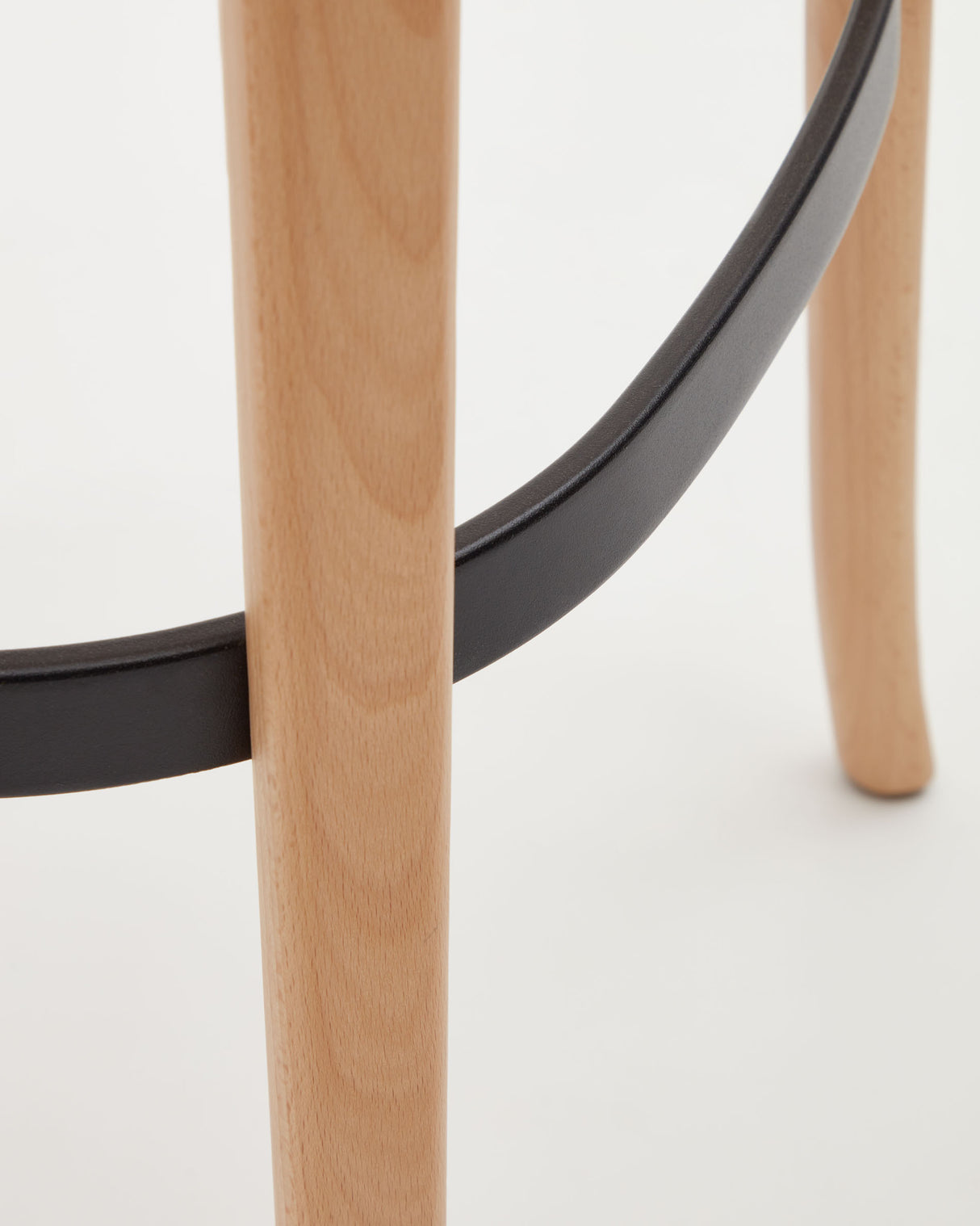 Romane Hocker aus Buchenholz mit natürlichem Finish, Eschenfurnier und Rattan Höhe 75 cm - ZEN ZONE Furniture