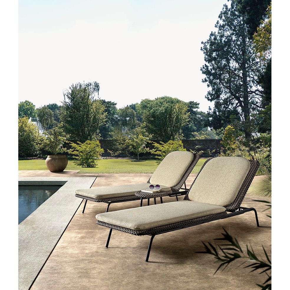 MODESTO Sonnenliege aus schwarzem Aluminium mit oyster-farbenem Geflecht - ZEN ZONE