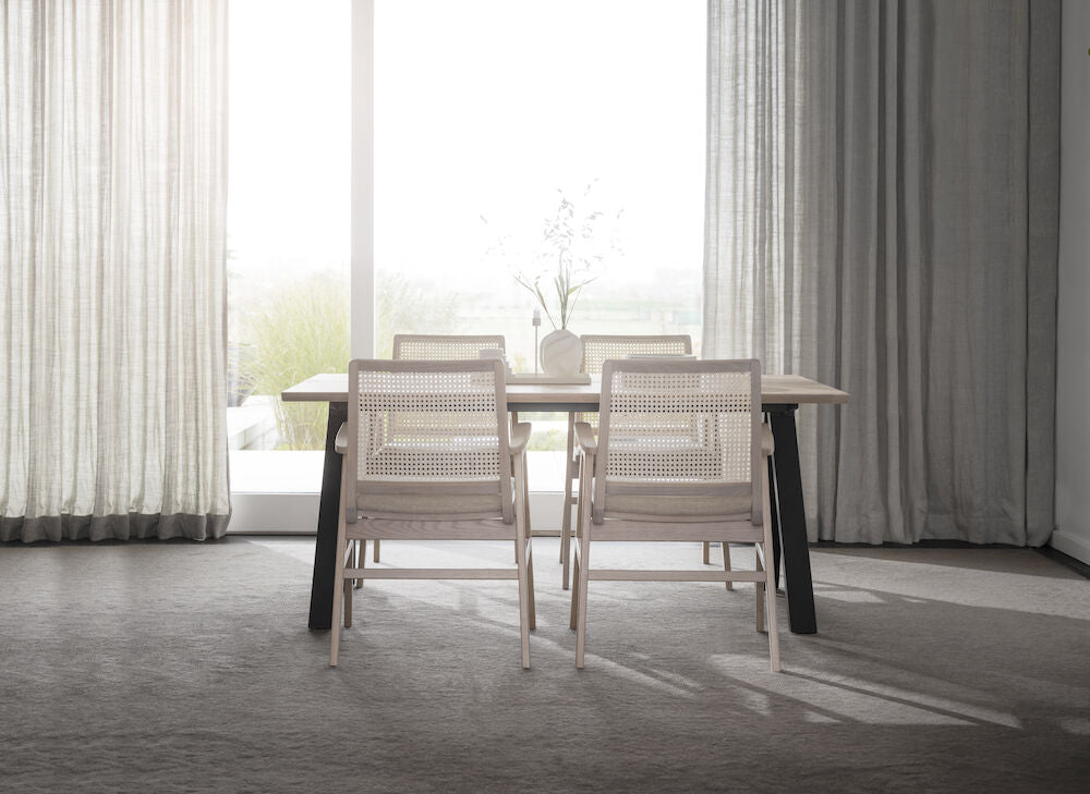 CARRADALE Esstisch Weiß pigmentiert/Schwarz 170x100x75cm - ZEN ZONE