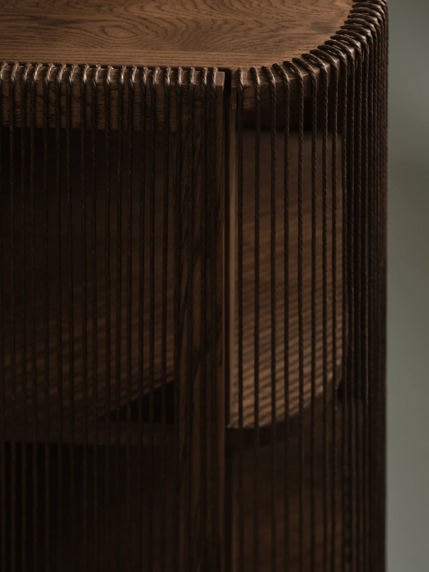 Cord Highboard, aus Eiche, geölt, Ausführung mit Cord, 90x45 cm