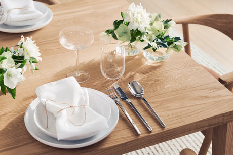 Graceful Esstisch aus massiver Eiche 180 x 95 cm - 30 mm - ZEN ZONE Furniture