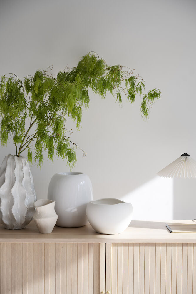 HADDINGTON Sideboard Weiß pigmentiert/Schwarz 142x45x71cm - ZEN ZONE Furniture