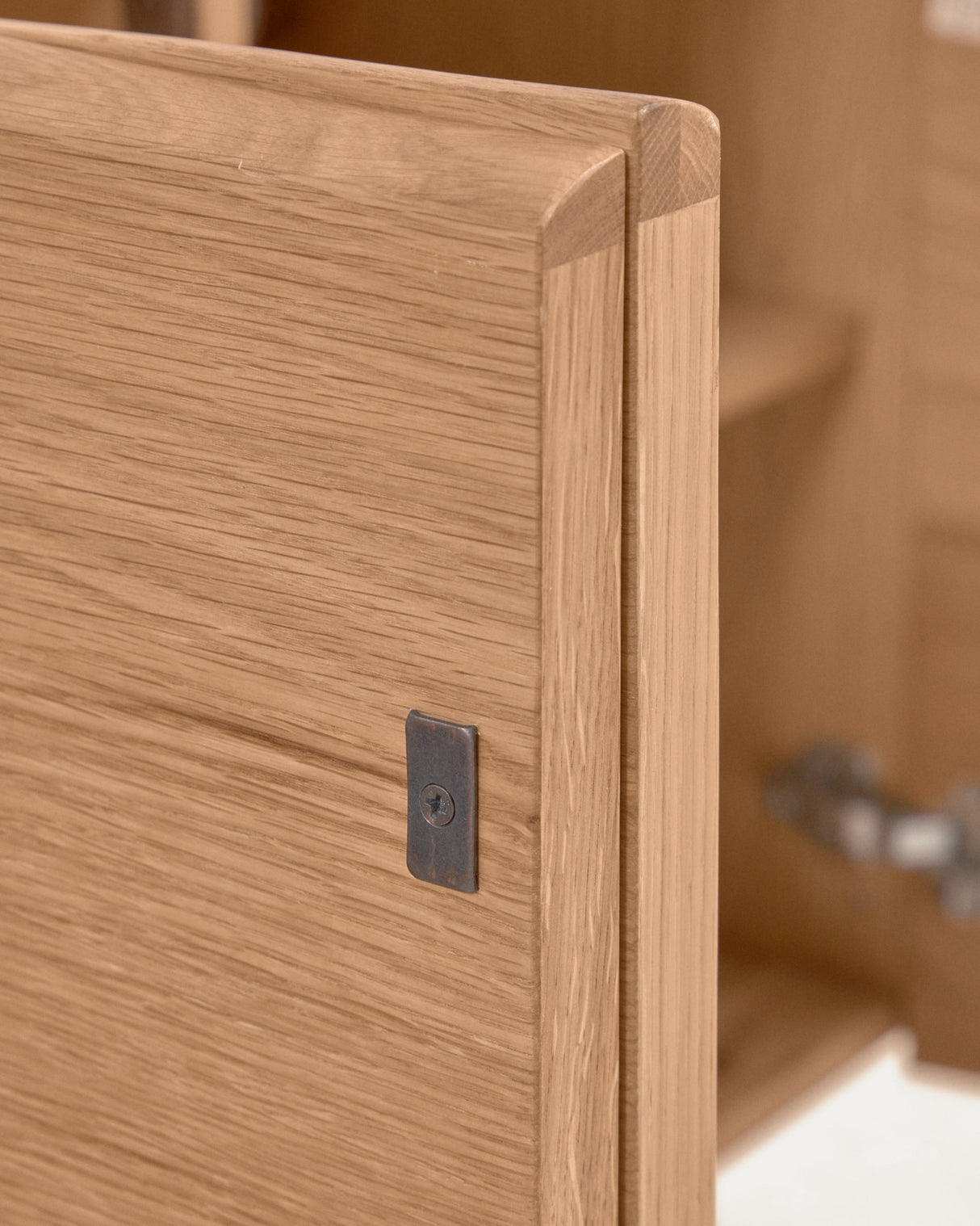 Rasha Sideboard 4 Türen Eichenfurnier mit natürlichem Finish 180 x 71 cm - ZEN ZONE Furniture