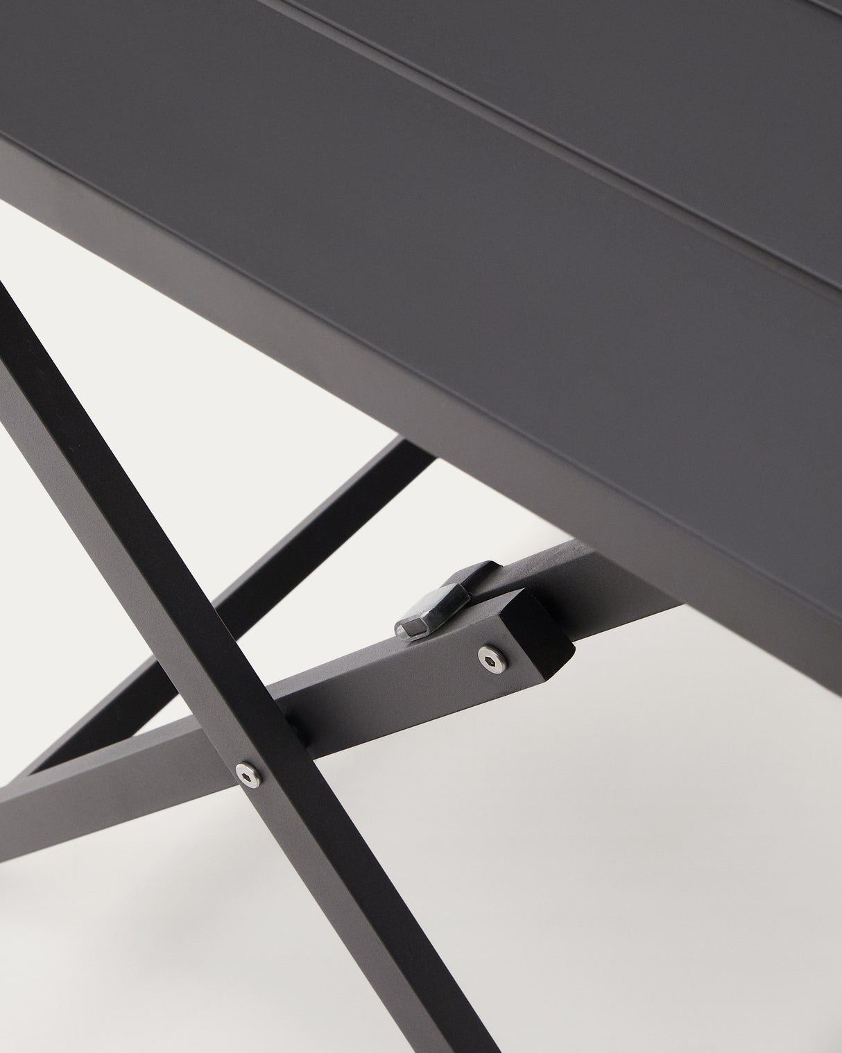 Faltbarer Gartentisch Torreta aus Aluminium mit dunkelgrauem Finish 140 x 70 cm - ZEN ZONE Furniture