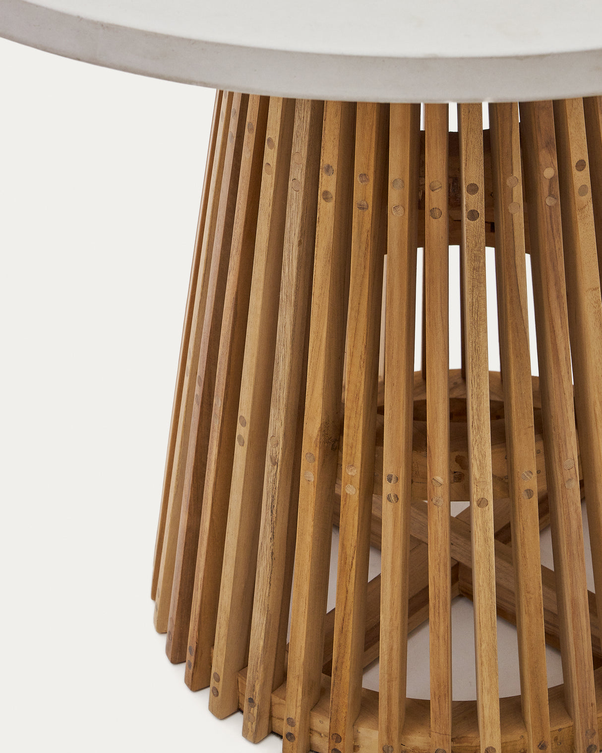 Alcaufar Outdoor Tisch rund aus massivem Teakholz und grauem Zement Ø 90 cm - ZEN ZONE Furniture