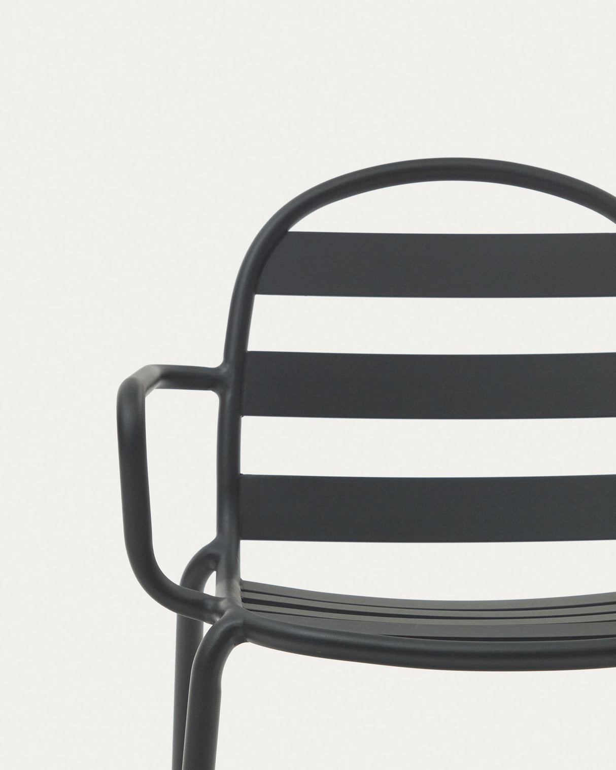 Joncols stapelbarer Gartenstuhl aus Aluminium mit Finish in Grau - ZEN ZONE Furniture