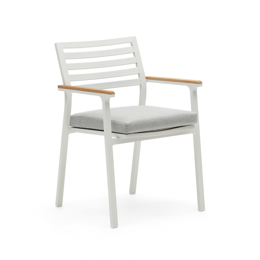 Bona stapelbarer Gartenstuhl aus Aluminium mit weißem Finish und Armlehnen aus massivem Teakholz - ZEN ZONE Furniture