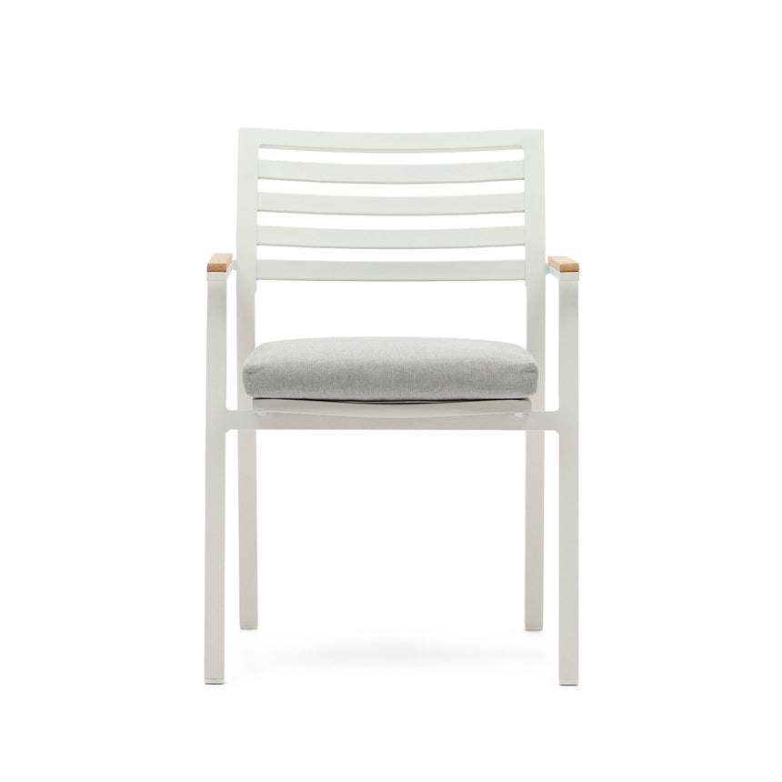 Bona stapelbarer Gartenstuhl aus Aluminium mit weißem Finish und Armlehnen aus massivem Teakholz - ZEN ZONE Furniture