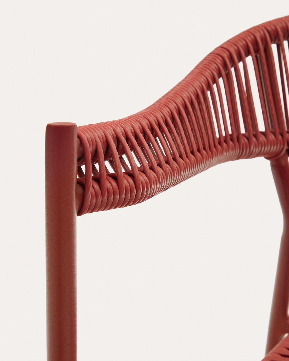 Futadera stapelbarer Gartenstuhl aus Kunststoffseil in Terrakotta und Stahl mit Finish in Terrakotta - ZEN ZONE Furniture