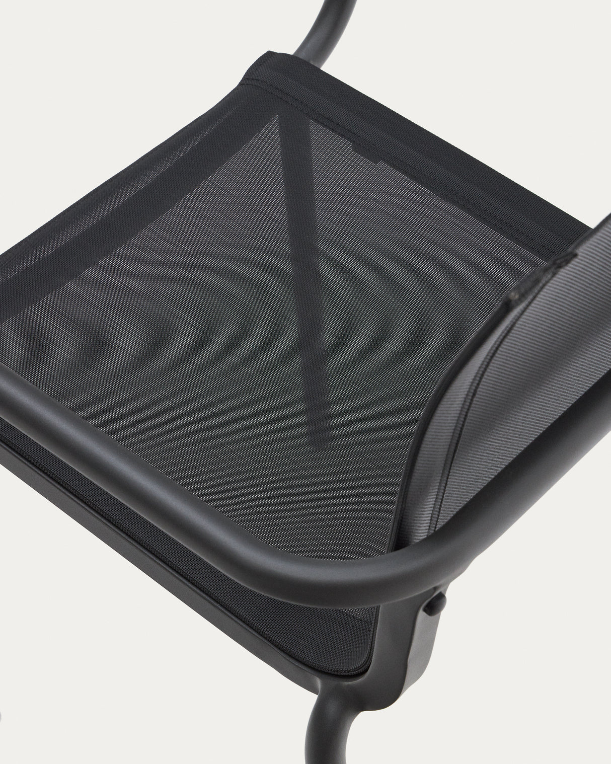 Galdana stapelbarer Gartenstuhl aus Aluminium mit dunkelgrauem Finish - ZEN ZONE Furniture