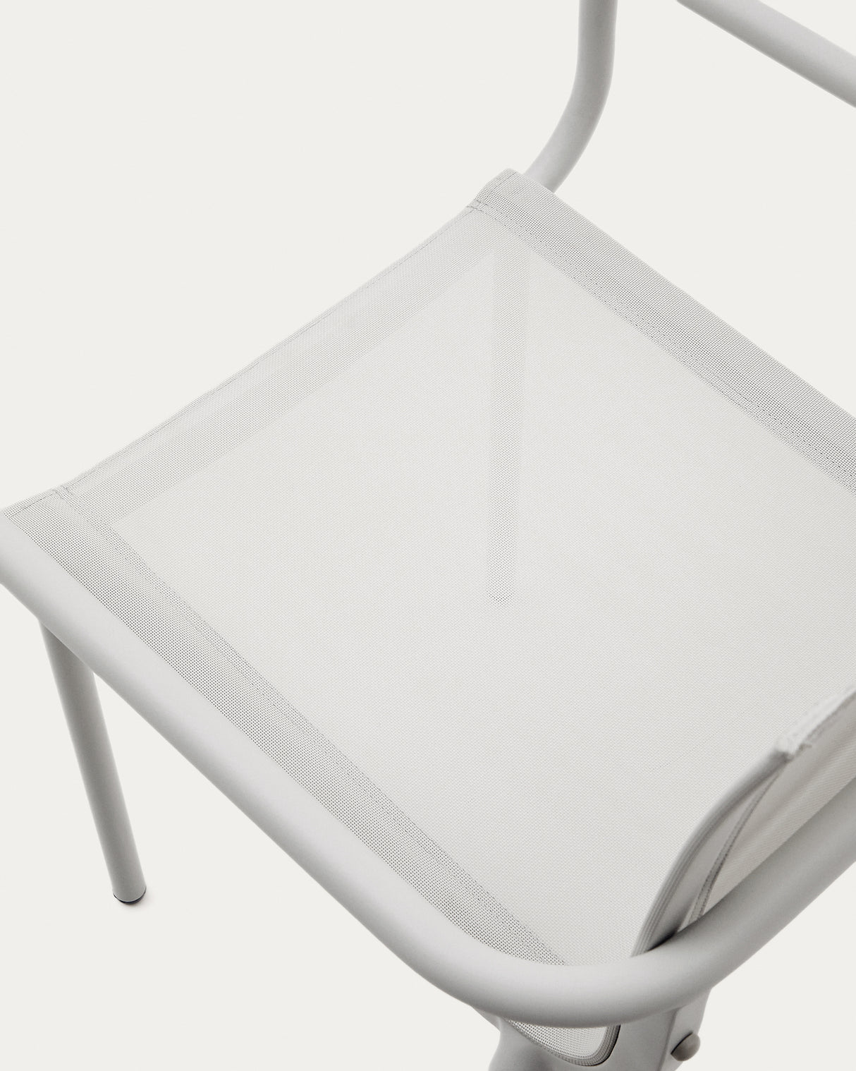 Galdana stapelbarer Gartenstuhl aus Aluminium mit hellgrauem Lackfinish - ZEN ZONE Furniture