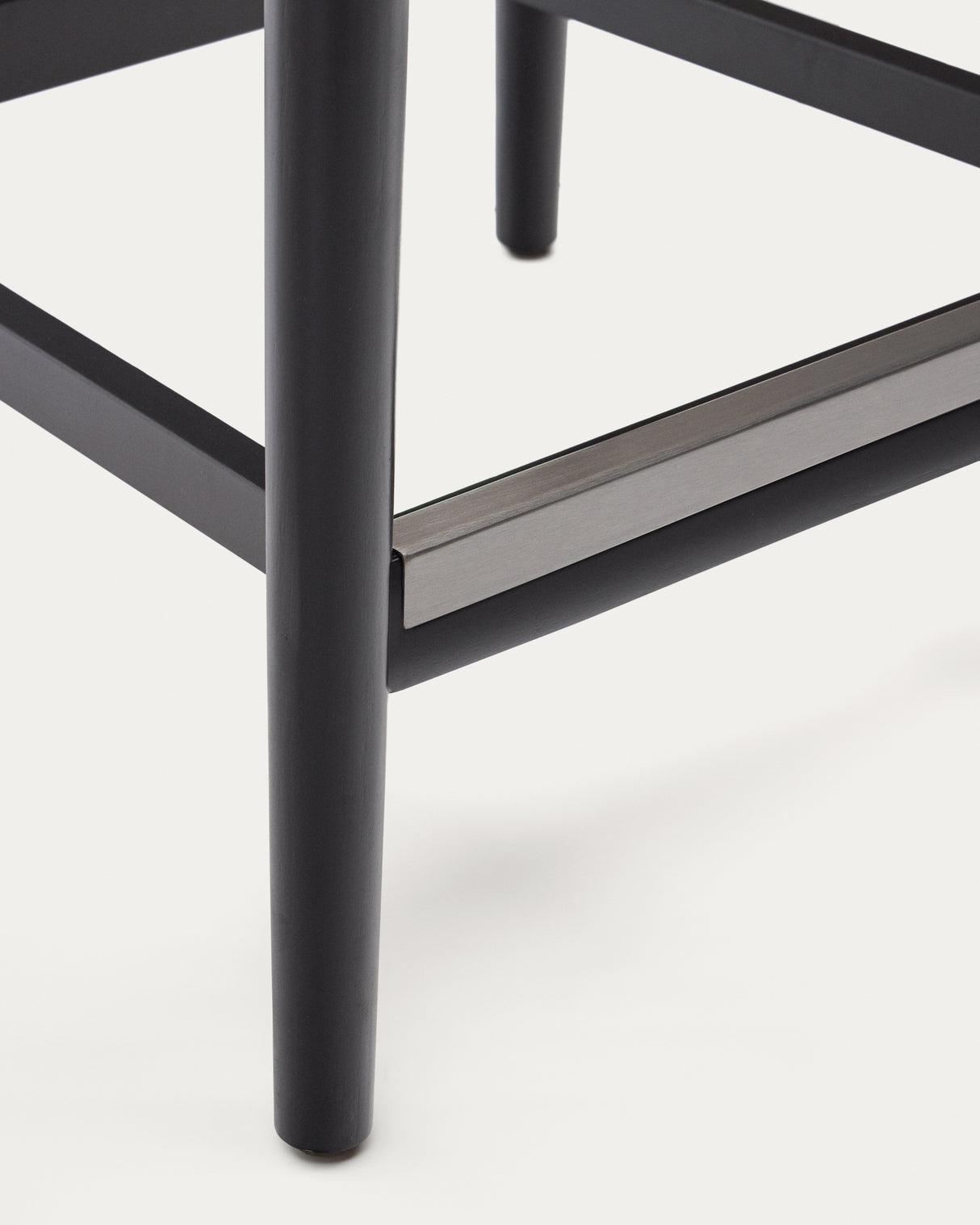 Nina Hocker aus massivem Akazienholz schwarzes Finish und Seil beige Höhe 62 cm FSC 100% - ZEN ZONE Furniture