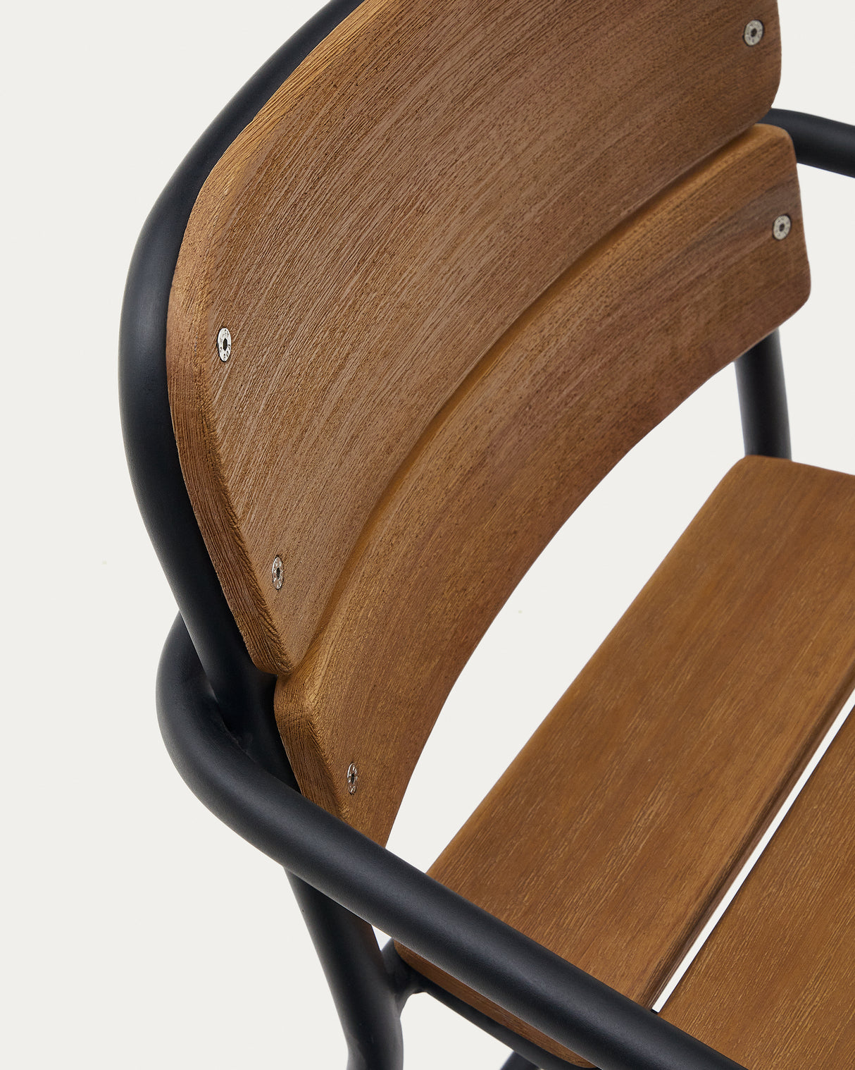 Algueret Hocker aus massivem Eukalyptusholz, Naturfinish, schwarzes Aluminium, 65 cm, FSC 100% - ZEN ZONE Furniture