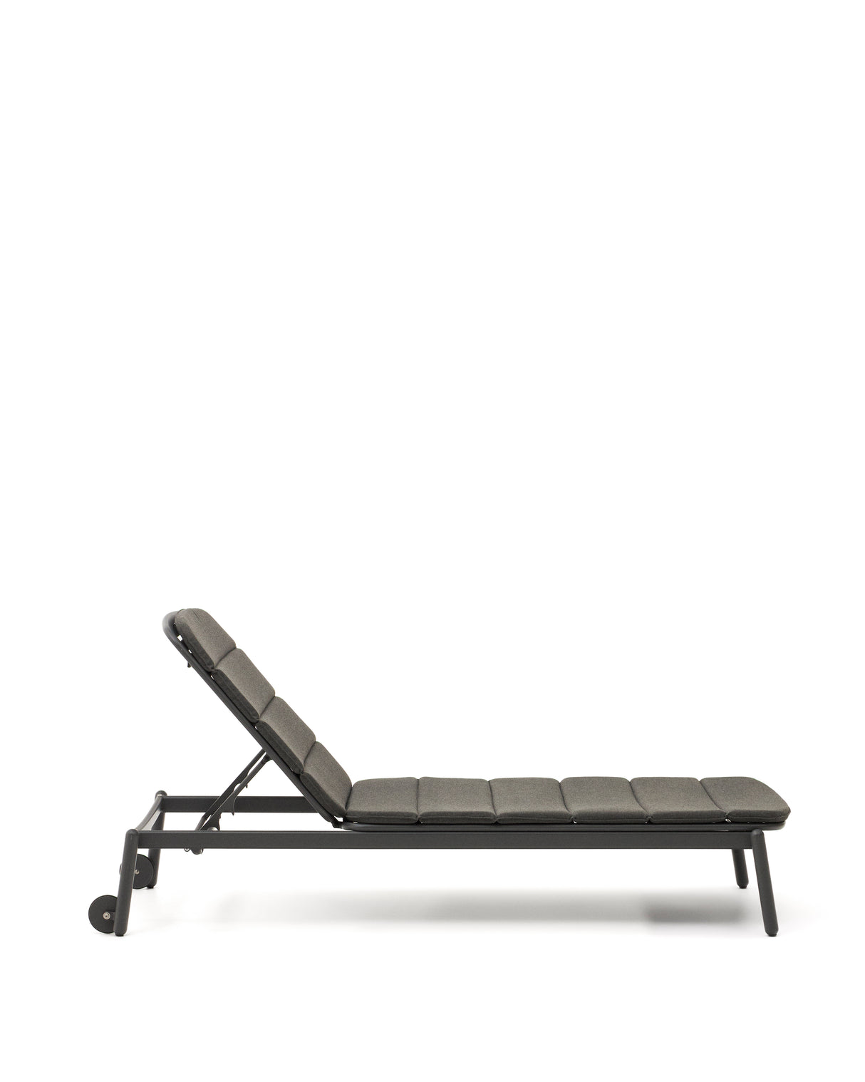 Marcona Sonnenliege für den Außenbereich aus Aluminium mit schwarzer Lackierung. - ZEN ZONE Furniture