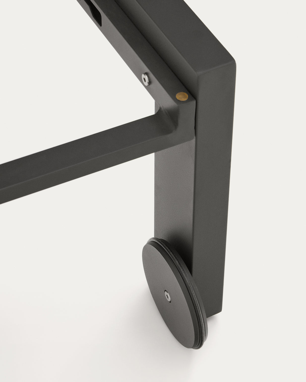 Canutells Aluminium Liegestuhl mit schwarzem Finish - ZEN ZONE Furniture