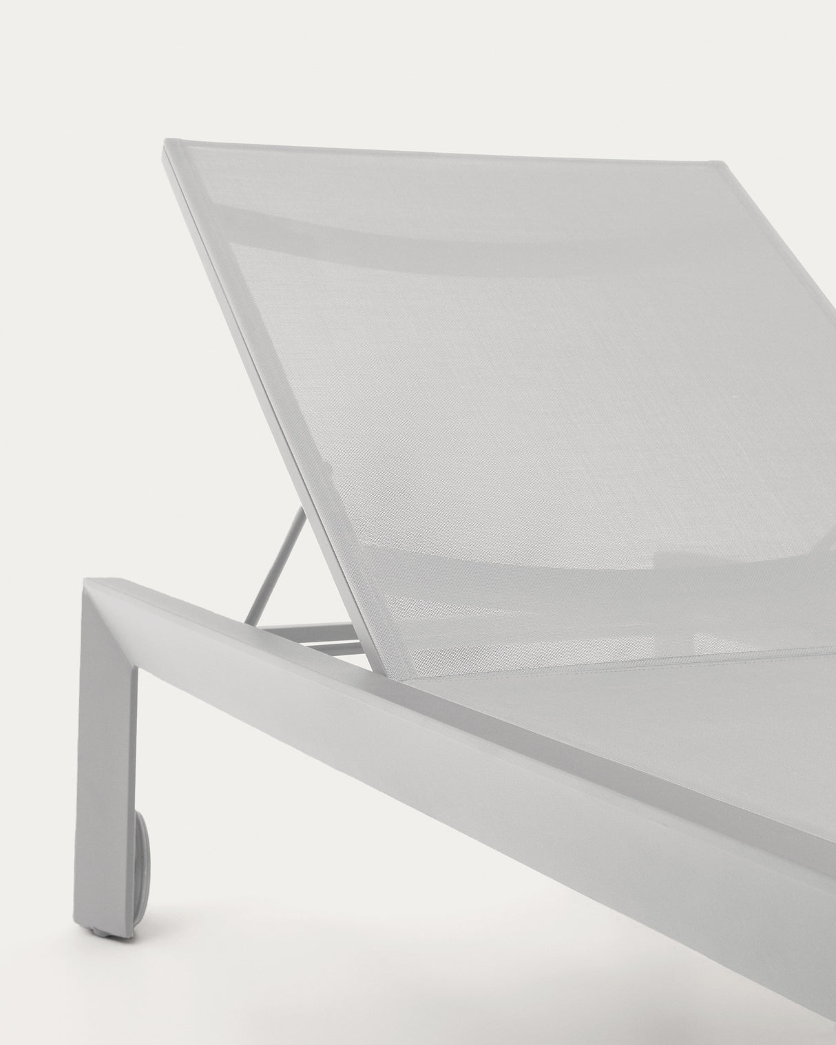 Canutells Aluminium Liegestuhl mit weißem Finish - ZEN ZONE Furniture