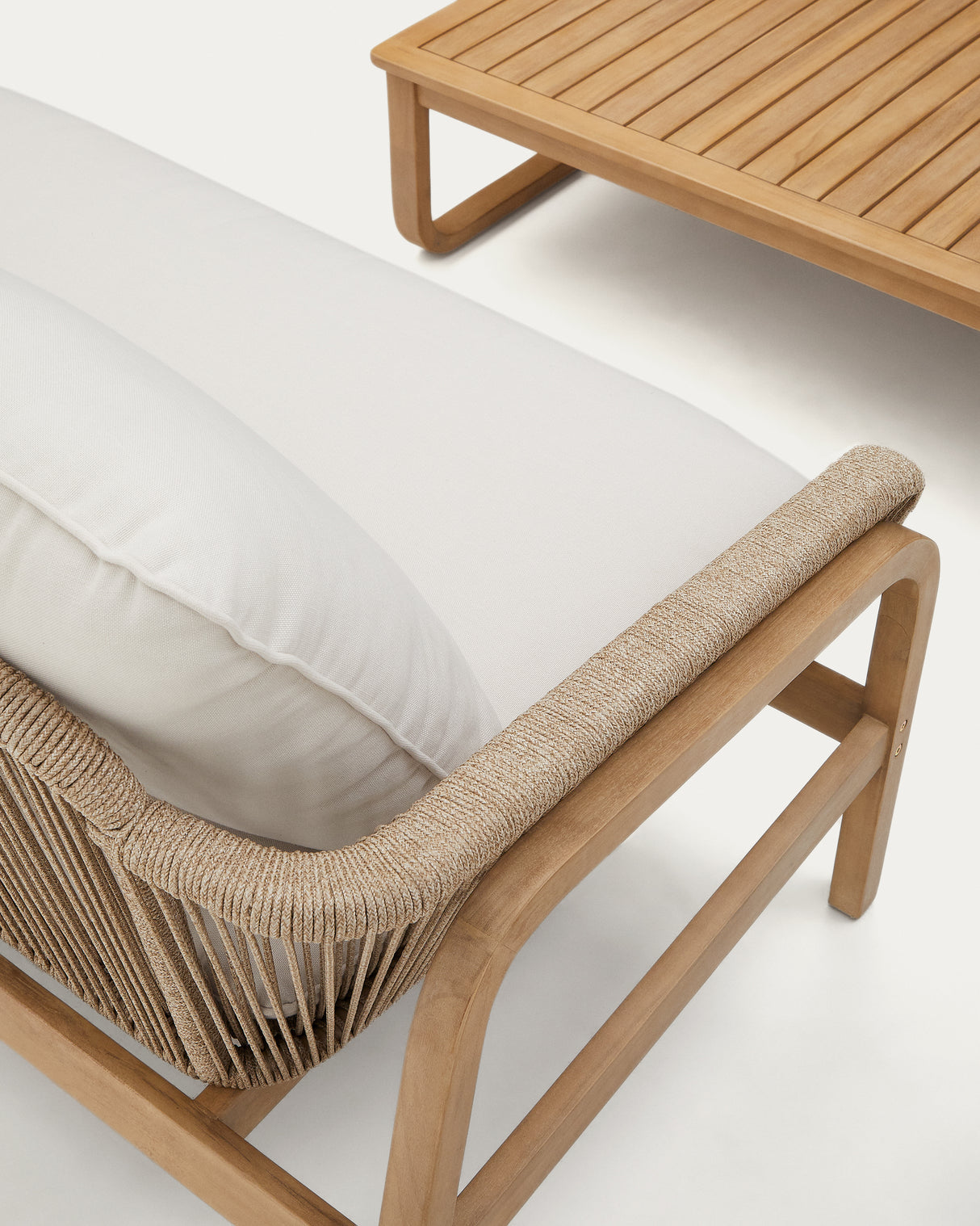 Vellana Set aus 3-Sitzer-Sofa, 2 Sesseln und Couchtisch aus massivem Akazienholz 100 % FSC - ZEN ZONE Furniture