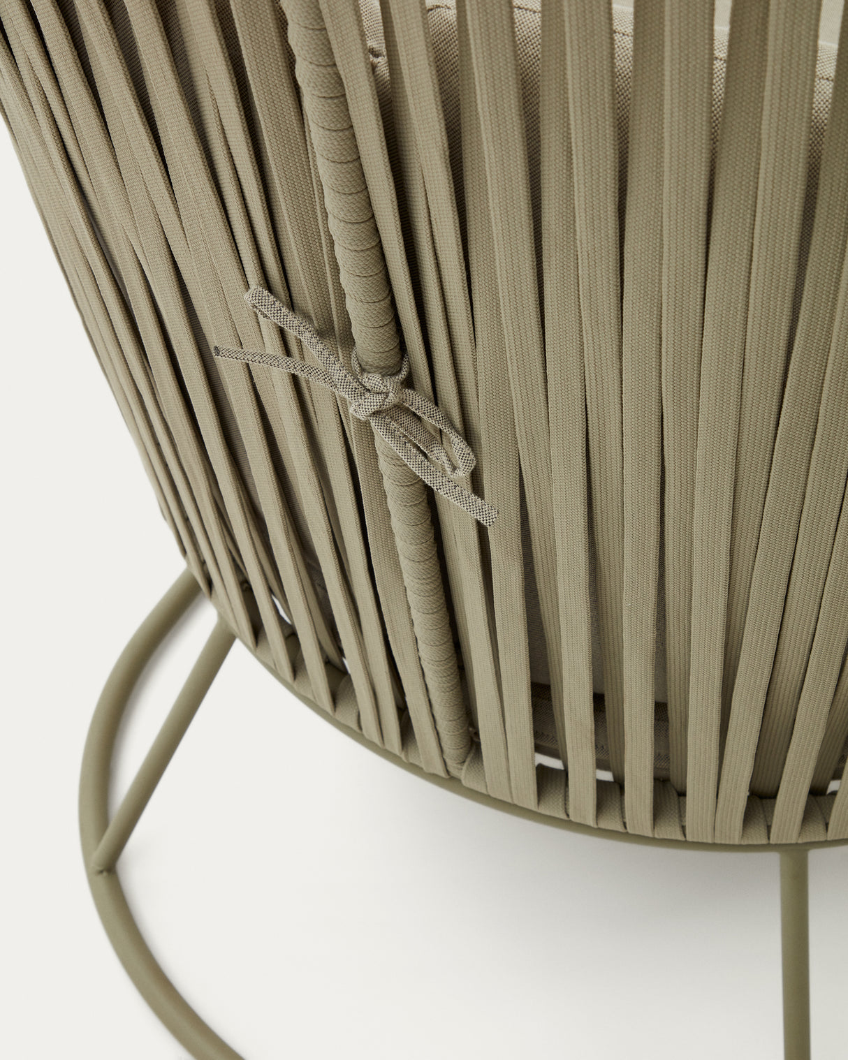 Sacona Sessel mit hoher Rückenlehne für den Außenbereich mit Flechtwerk und verzinktem Stahl, grün - ZEN ZONE Furniture