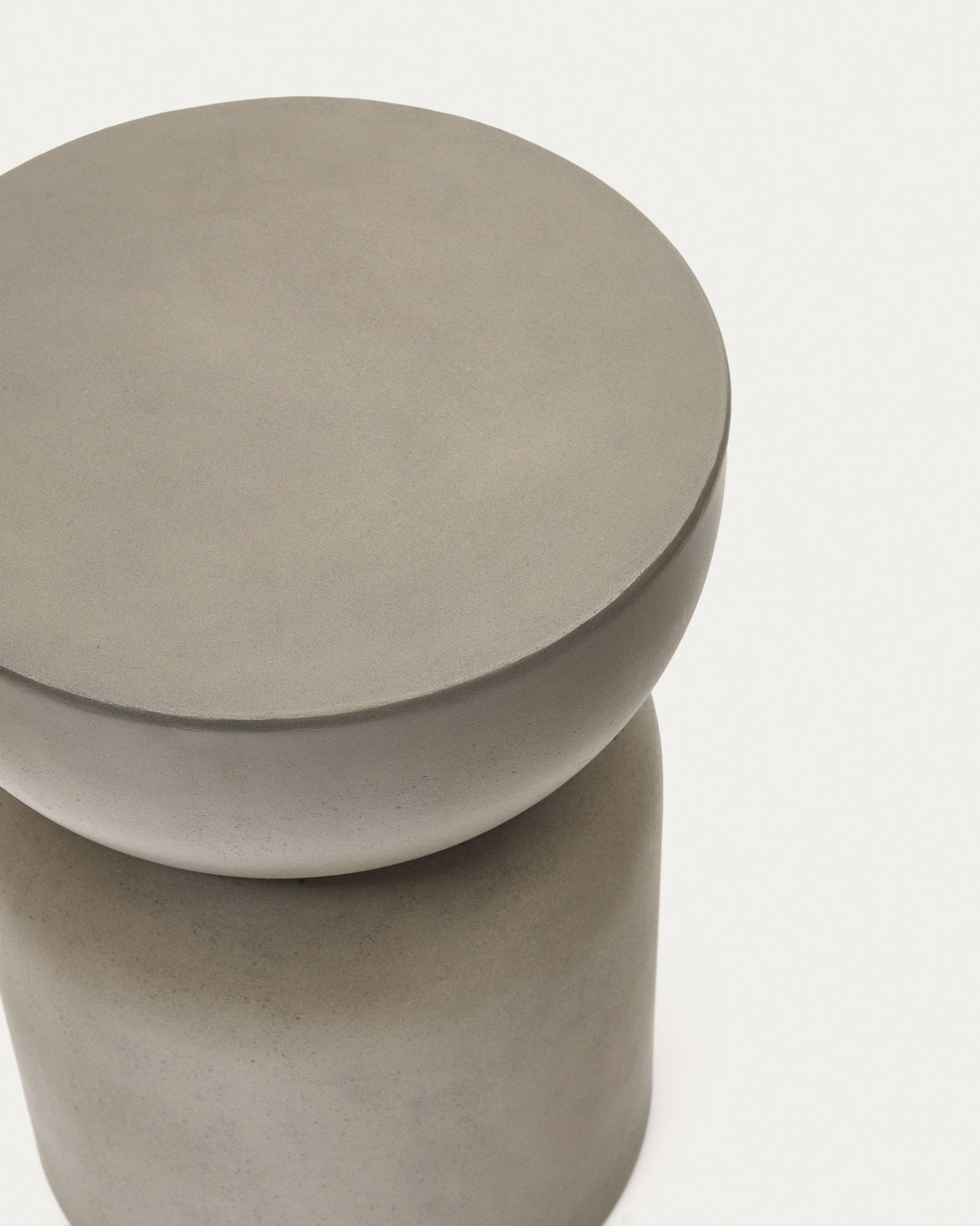 Garbet runder Beistelltisch aus Zement Ø 32 cm - ZEN ZONE Furniture