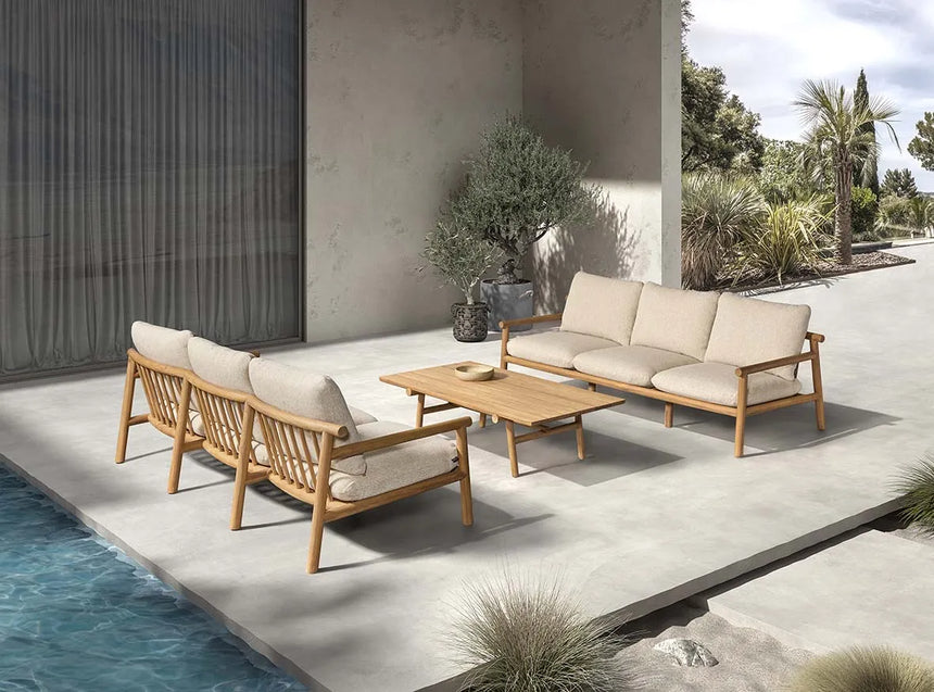 3-Sitzer Gartensofa Kuro aus Teakholz mit cremefarbenen Kissen, 226x91x64 cm - ZEN ZONE Furniture