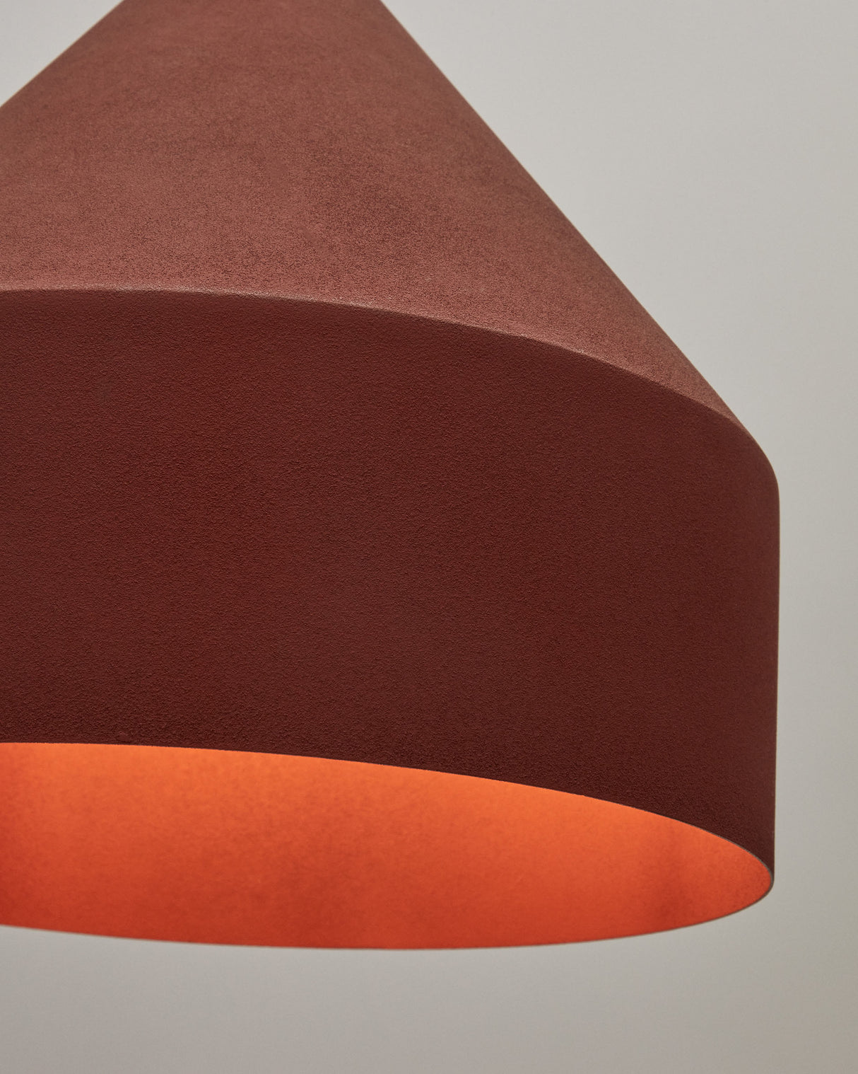 Peralta Deckenleuchte aus Metall mit Finish in Terrakotta Ø 30 cm - ZEN ZONE Furniture