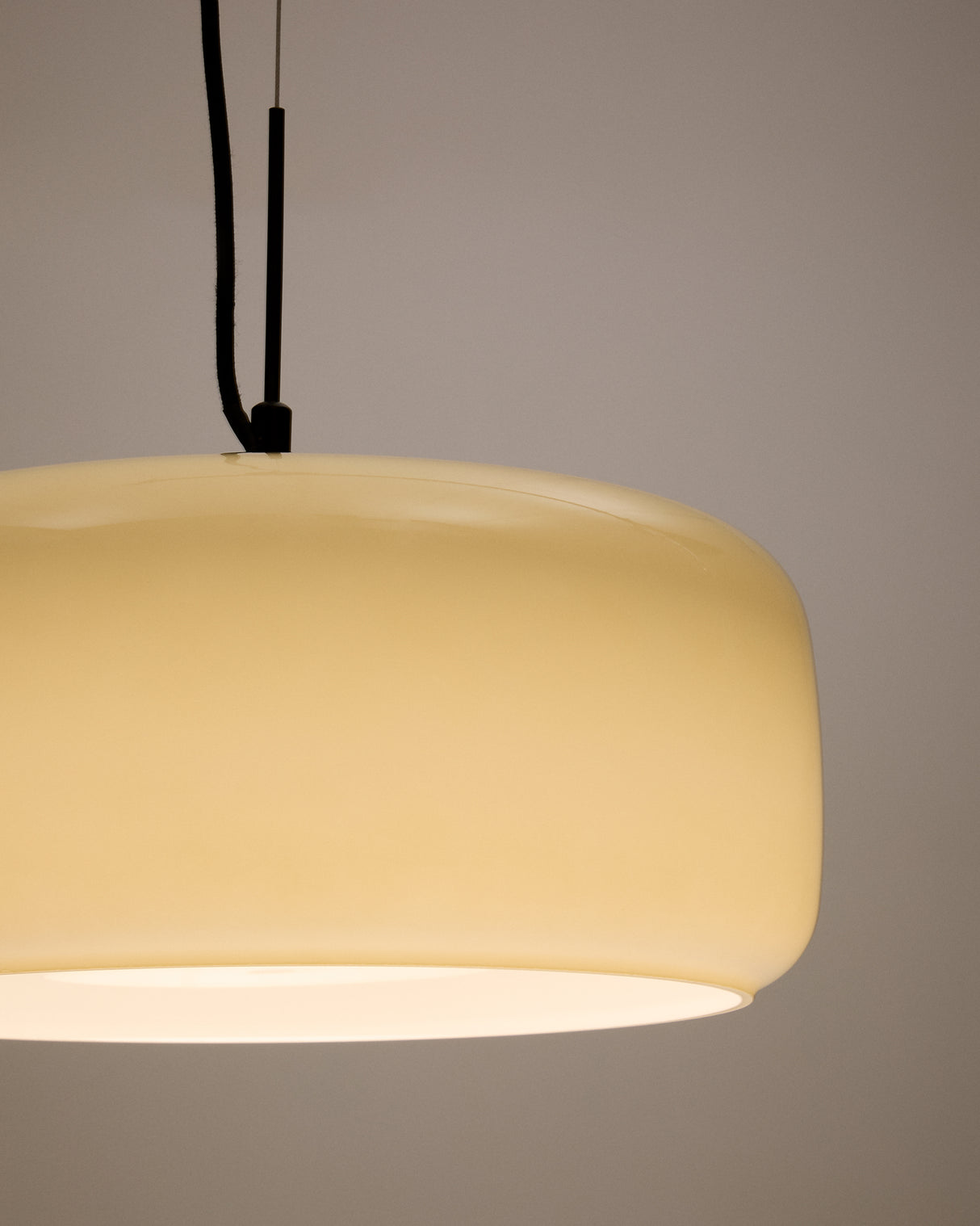 Deckenleuchte Reig aus hellgrauem Glas Ø 38 cm - ZEN ZONE Furniture