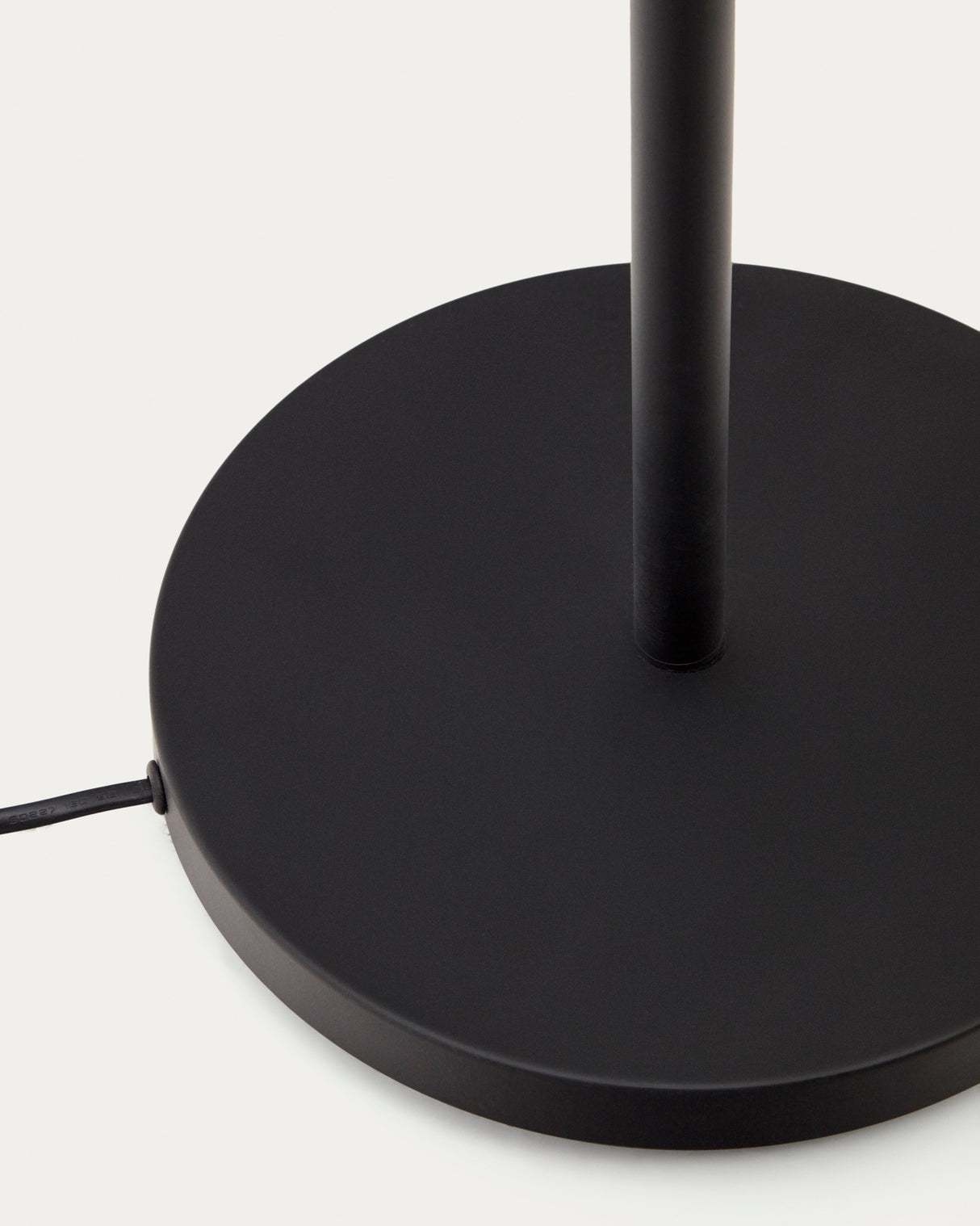 Stehlampe Vauxall aus Metall und Mattglas - ZEN ZONE Furniture