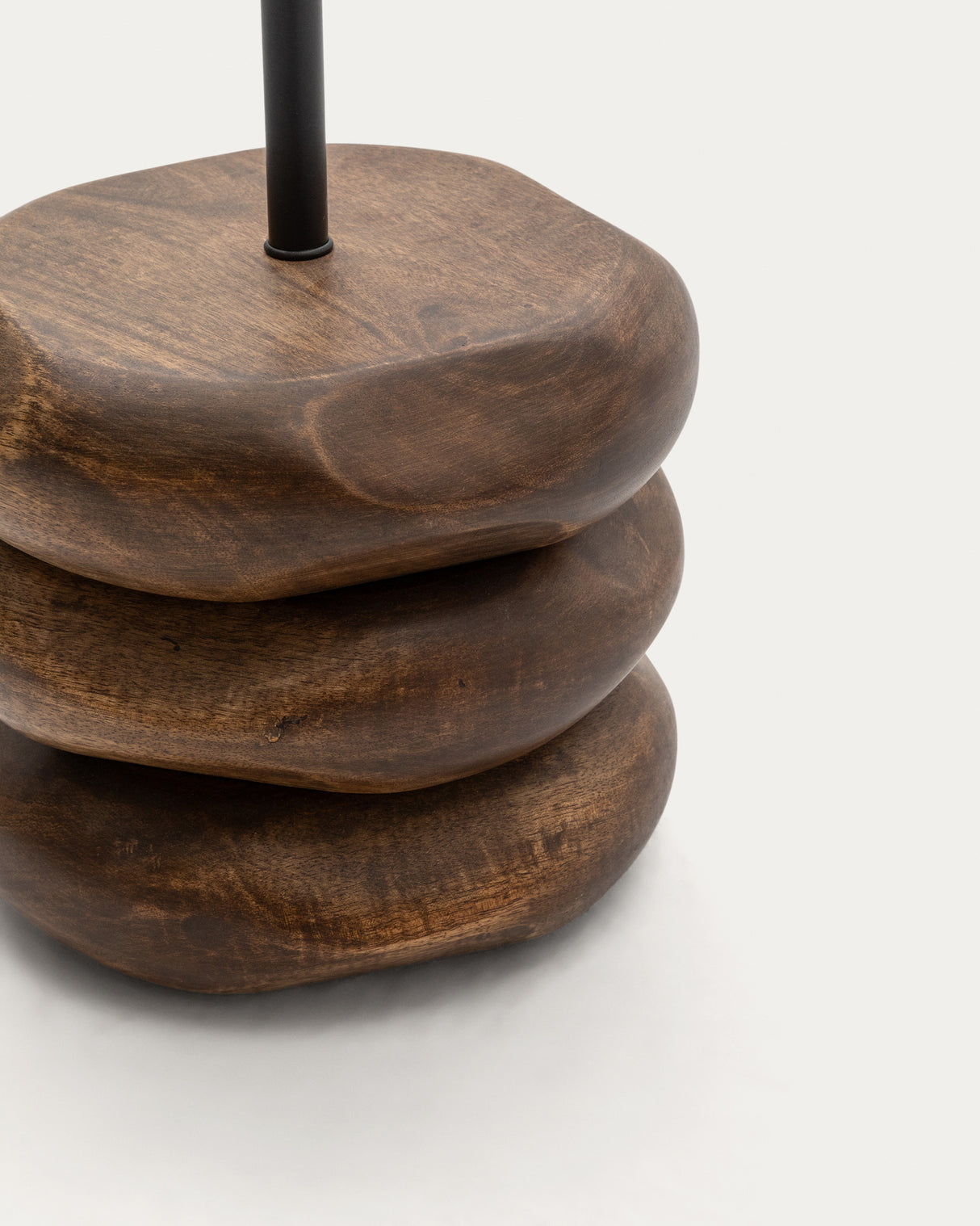 Stehlampe Kor aus Akazienholz mit dunklem Finish und Jute - ZEN ZONE Furniture