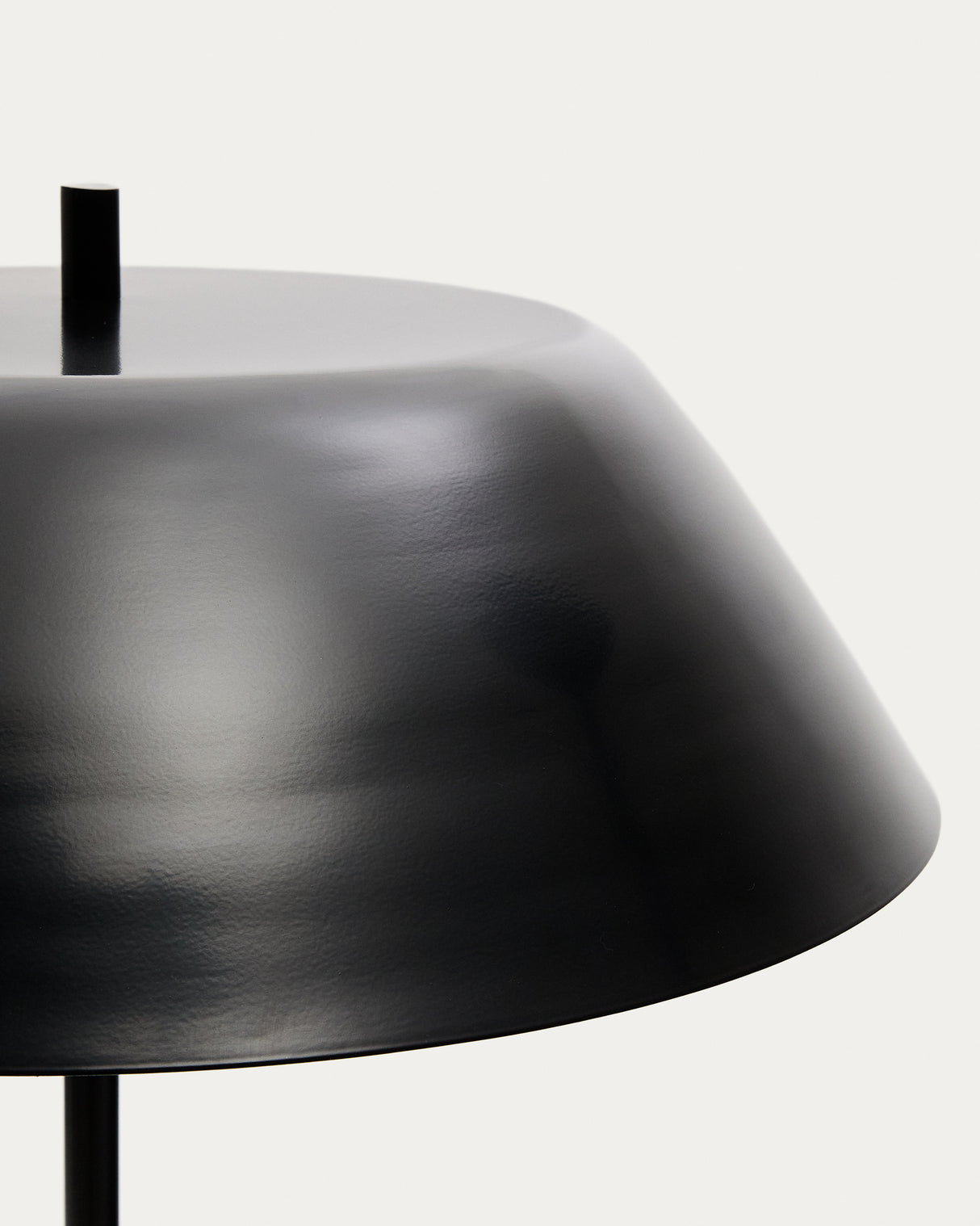 Stehlampe Sayra aus schwarzem Marmor und Metall mit schwarzem Finish - ZEN ZONE Furniture