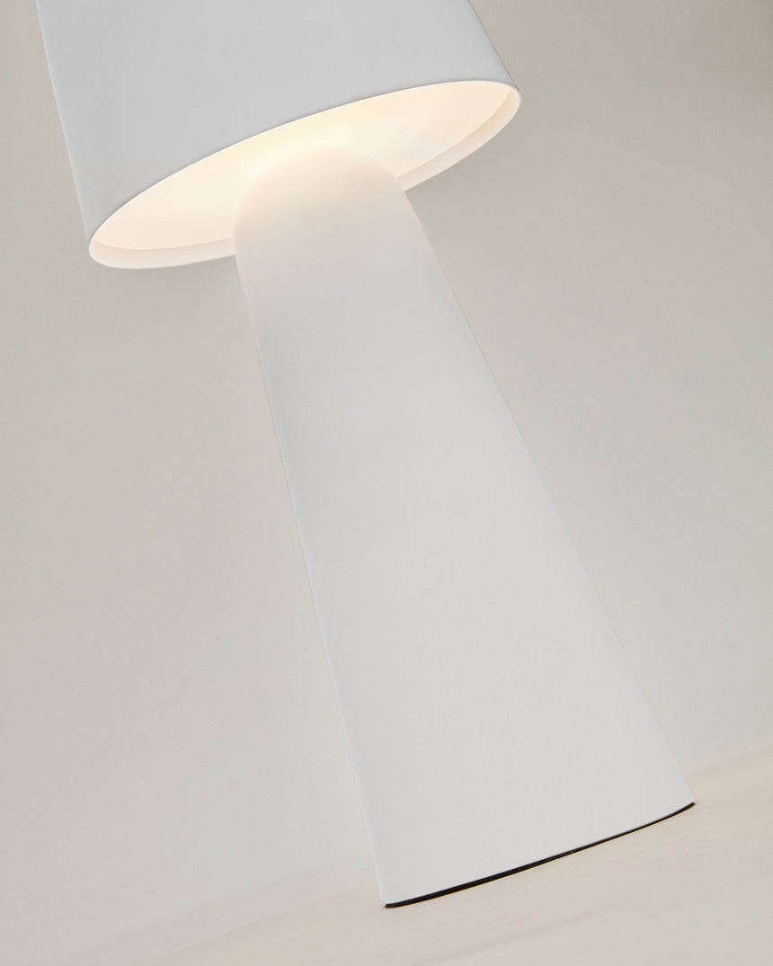 Arenys Outdoor Tischlampe groß aus Metall mit weißem Lackfinish - ZEN ZONE Furniture