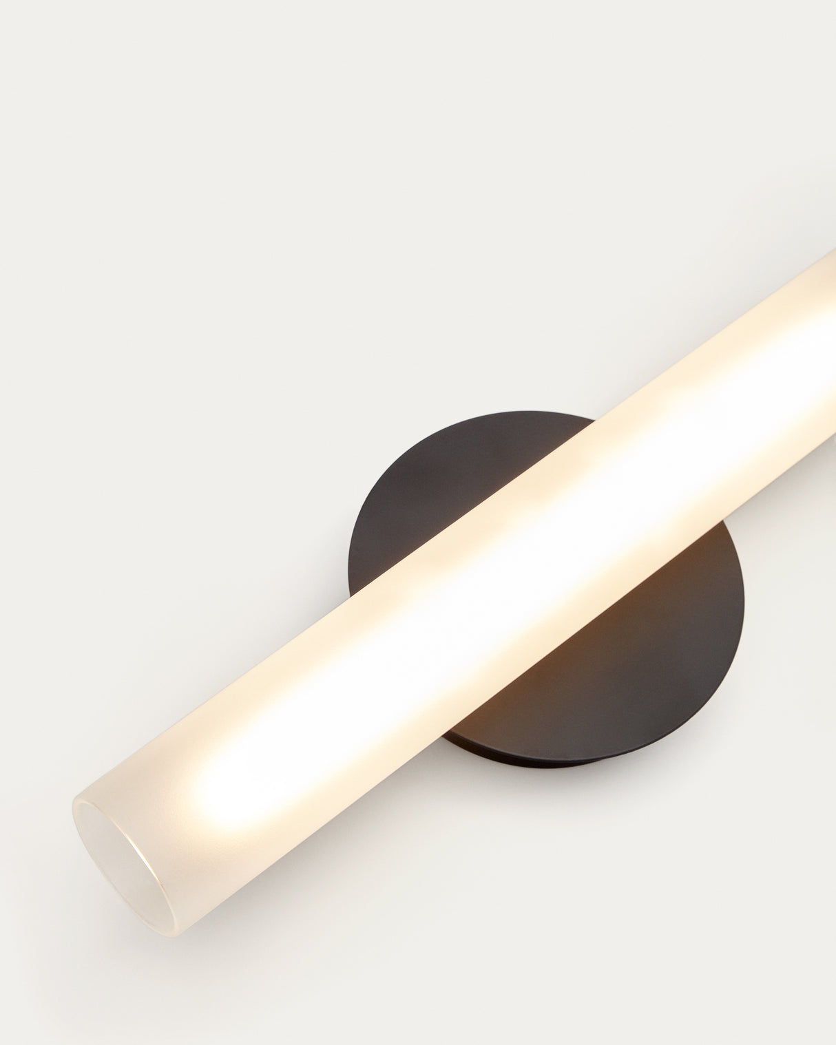 Wandleuchte Vauxall aus Metall und Mattglas - ZEN ZONE Furniture