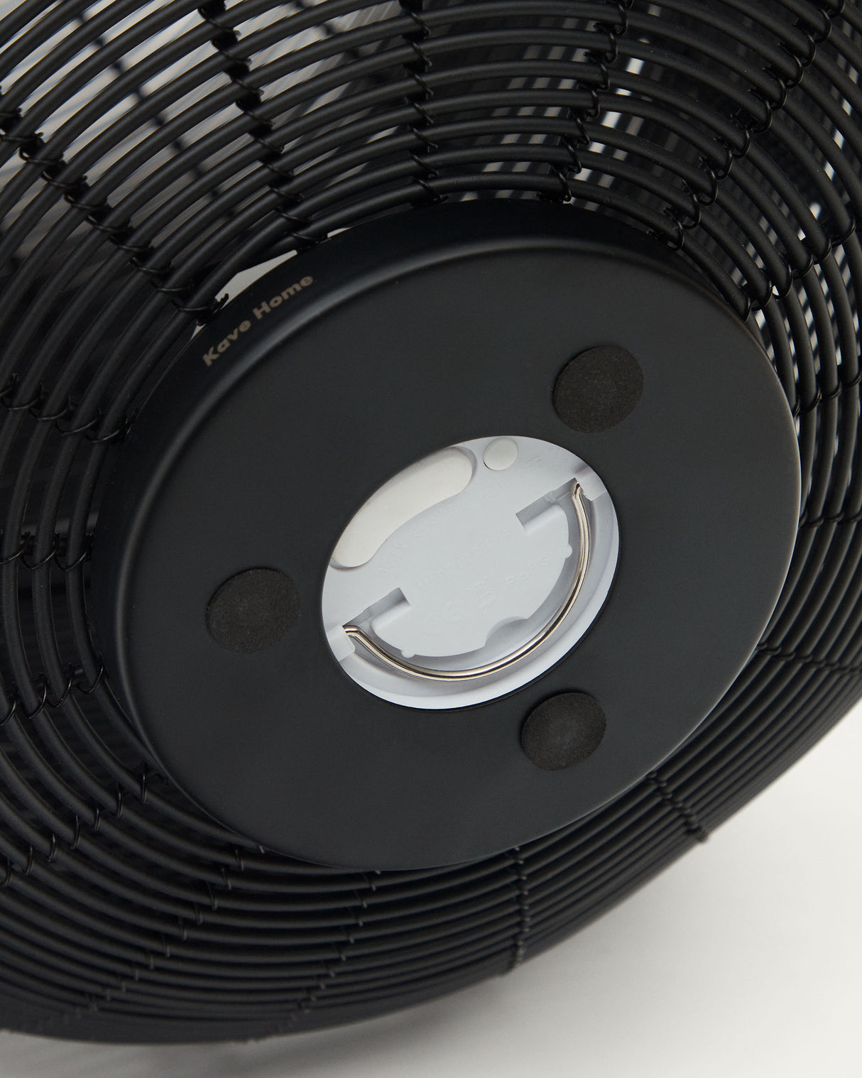 Saranella große tragbare Tischlampe aus Kunstrattan in Schwarz - ZEN ZONE Furniture