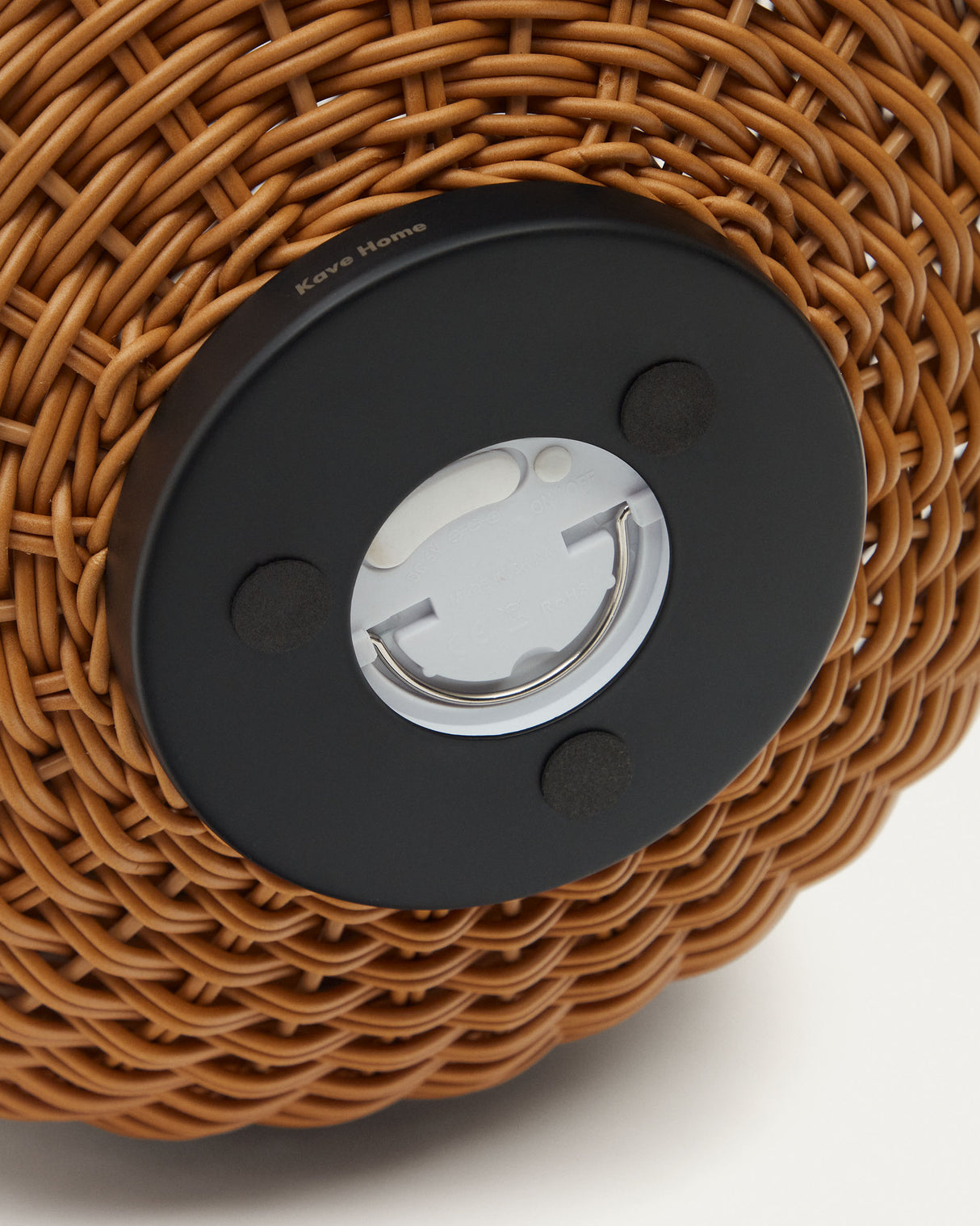 Saranella große tragbare Tischlampe aus Kunstrattan in Braun - ZEN ZONE Furniture