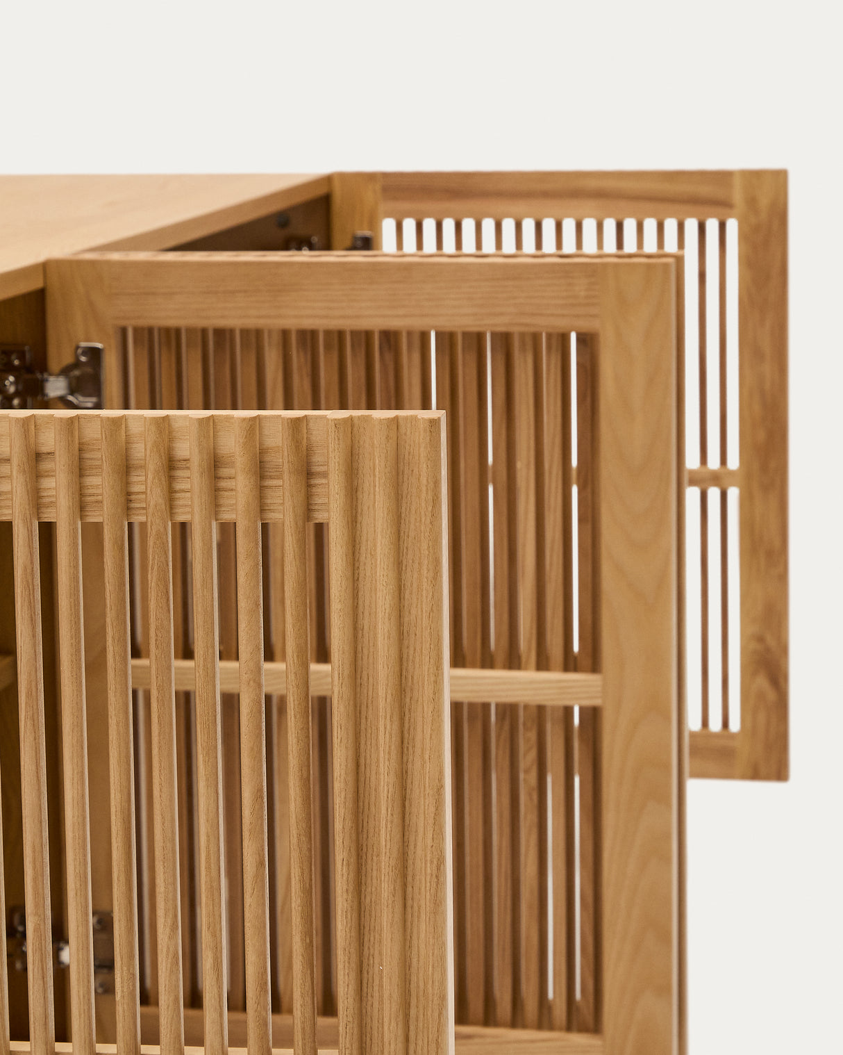 Beyla Sideboard 4 Türen massive Eiche und Furnier 180 x 71,5 cm FSC 100 % - ZEN ZONE Furniture