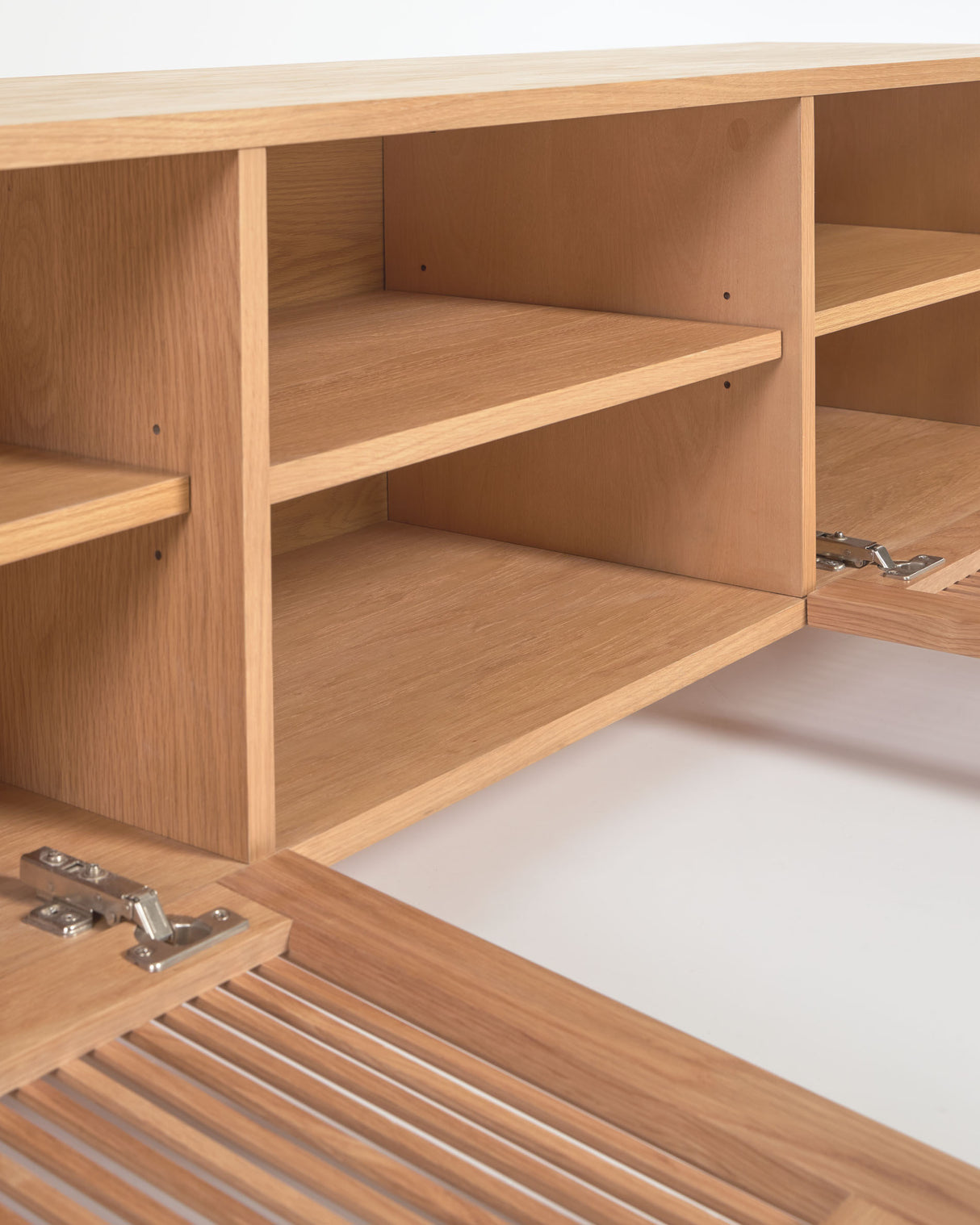 Beyla TV-Schrank 2 Türen aus massiver Eiche und Furnier 180 x 49,5 cm FSC 100% - ZEN ZONE Furniture