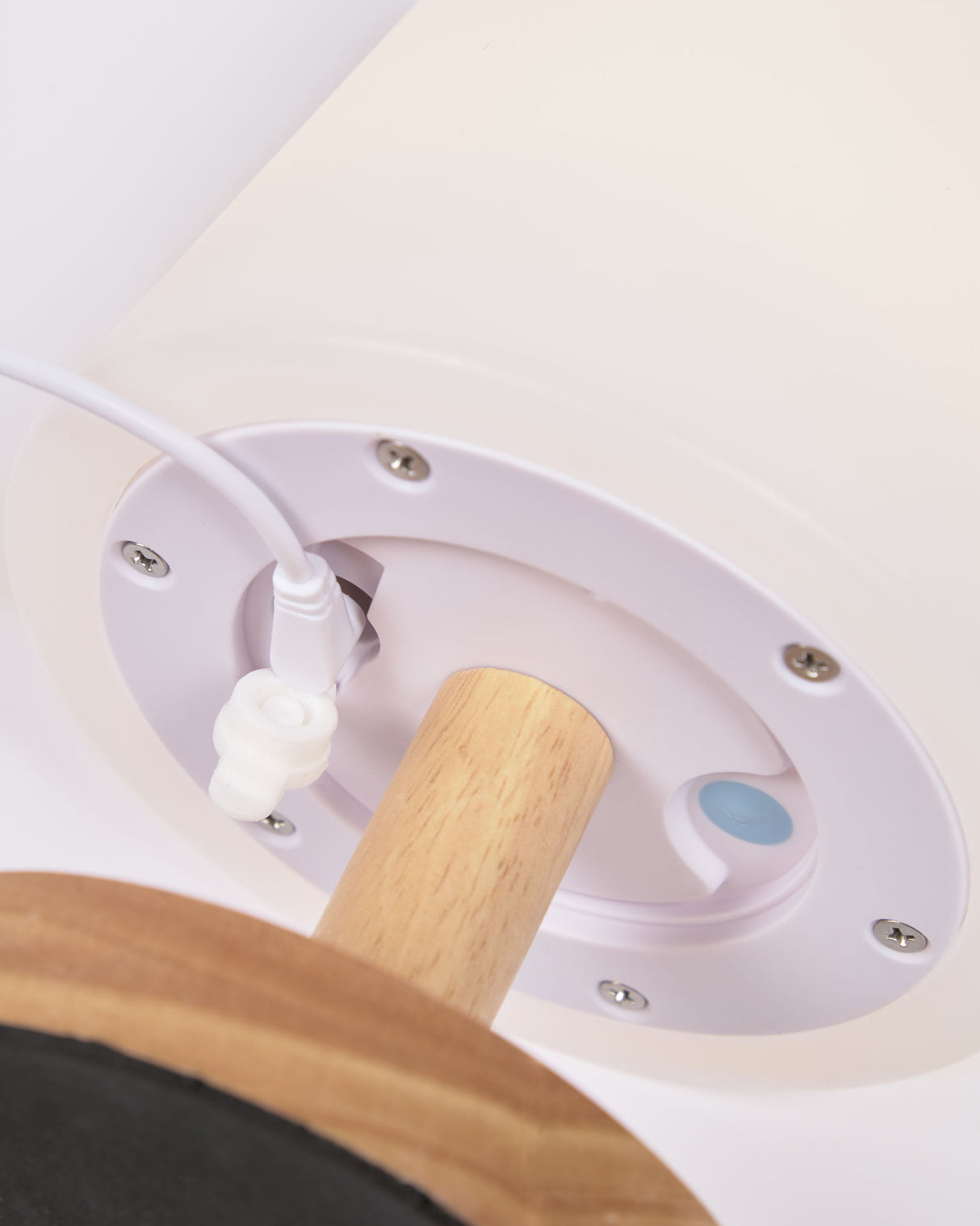 Tischlampe Ambar aus Polyethylen und Holz - ZEN ZONE Furniture