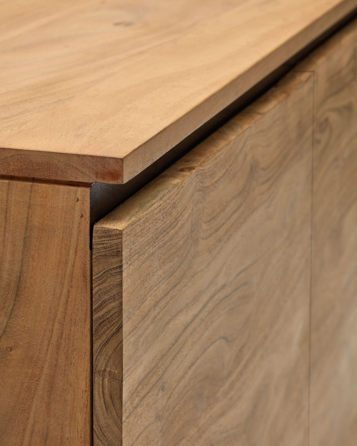 Uxue Sideboard aus massivem Akazienholz mit natürlichem Finish 150 x 88 cm - ZEN ZONE Furniture