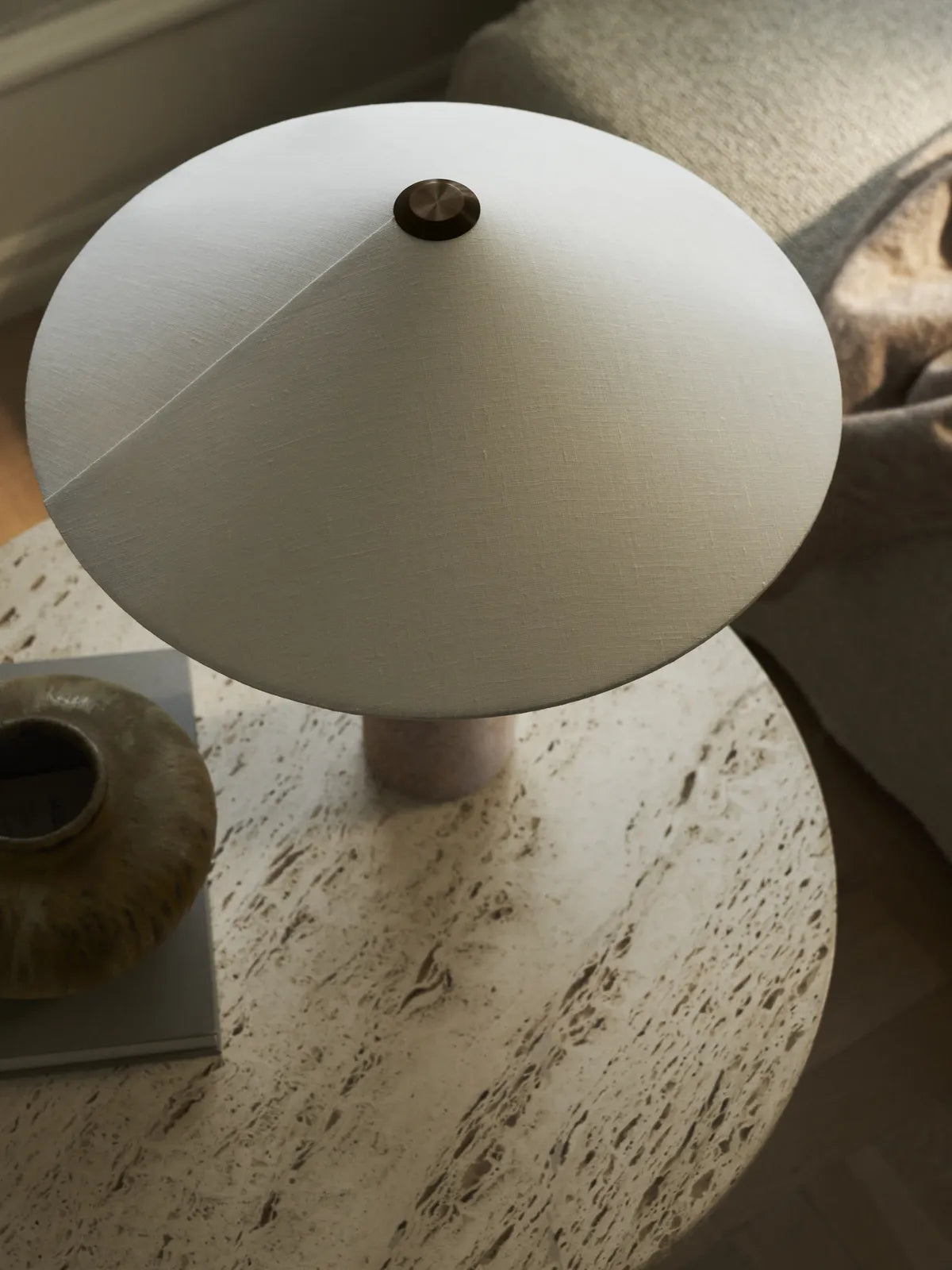 FUTÉ Table 400 - ZEN ZONE Furniture