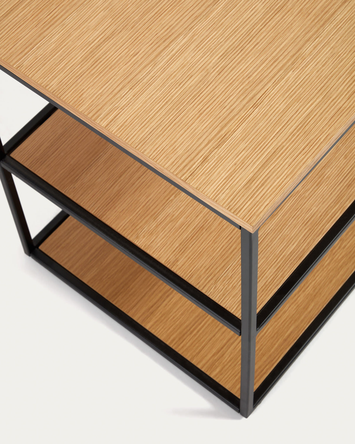 Yoana TV-Möbel aus Eichenfurnier und schwarz lackiertem Metallgestell 160 x 40 cm - ZEN ZONE Furniture