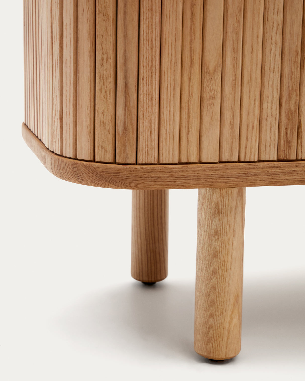 Mailen TV-Möbel 2 Türen in Eschenfurnier und natürlichem Finish 200 x 50 cm - ZEN ZONE Furniture