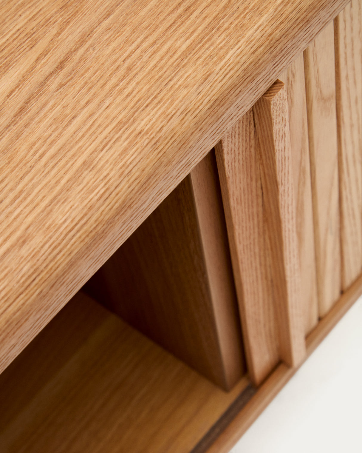 TV-Möbel Mailen 2 Türen in Eschenfurnier mit natürlichem Finish 120 x 50 cm - ZEN ZONE Furniture