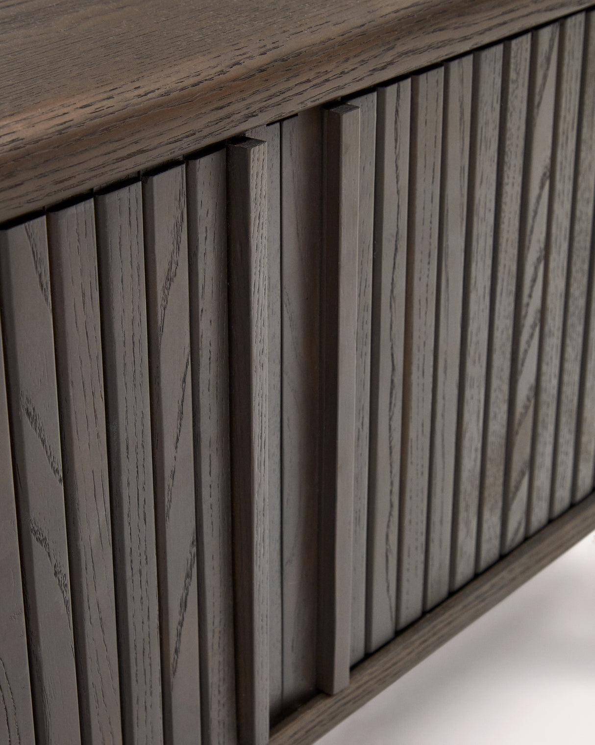 TV-Möbel Mailen 2 Türen in Eschenfurnier mit dunklem Finish 120 x 50 cm - ZEN ZONE Furniture