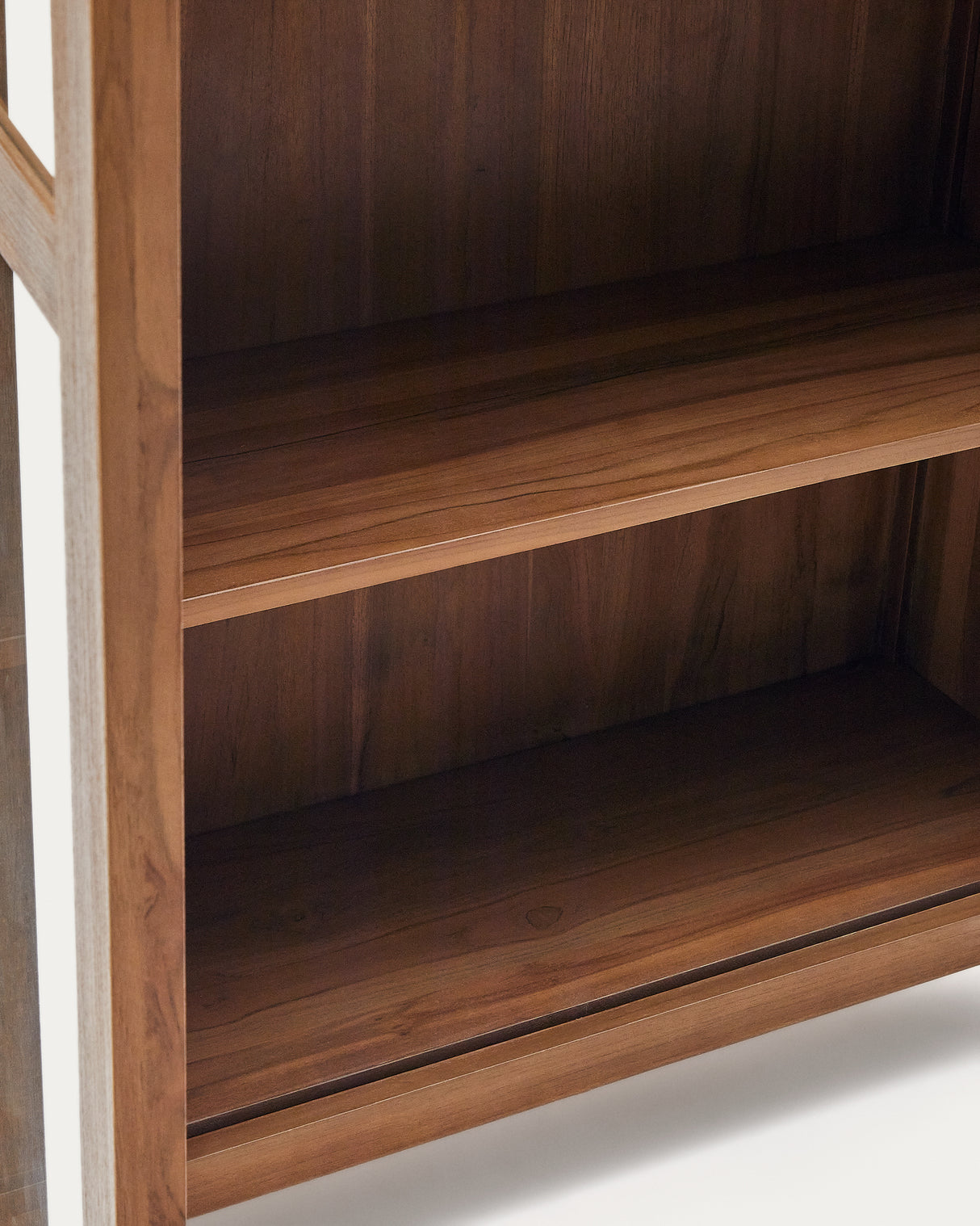 Sashi Vitrine aus massivem Teakholz 110 x 185 cm - ZEN ZONE Furniture