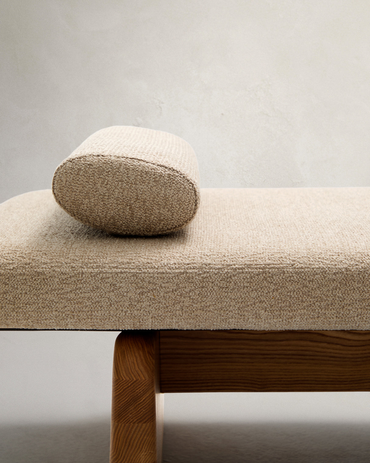 Daybed Topaz aus beigefarbenem Chenille und massivem Eschenholz mit natürlichem Finish 200 cm FSC 100% - ZEN ZONE Furniture