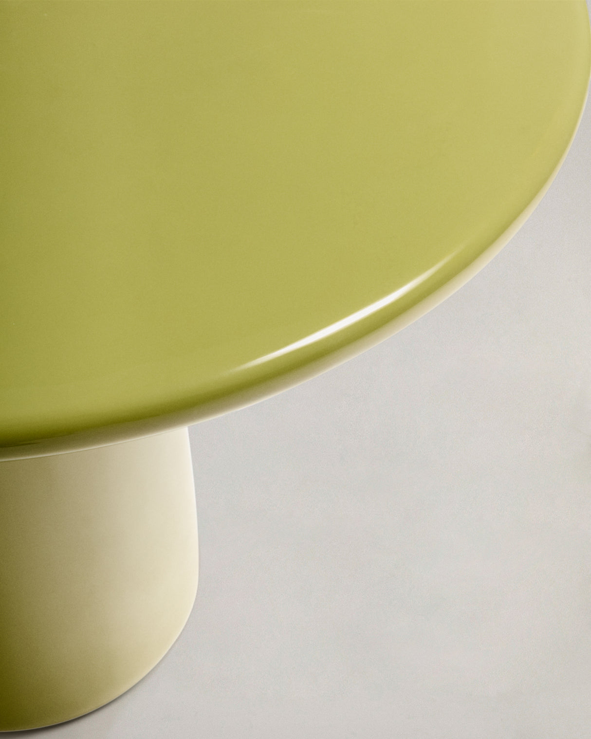 Couchtisch Albanella aus Zement mit glänzend grünem Finish Ø 85 cm - ZEN ZONE Furniture