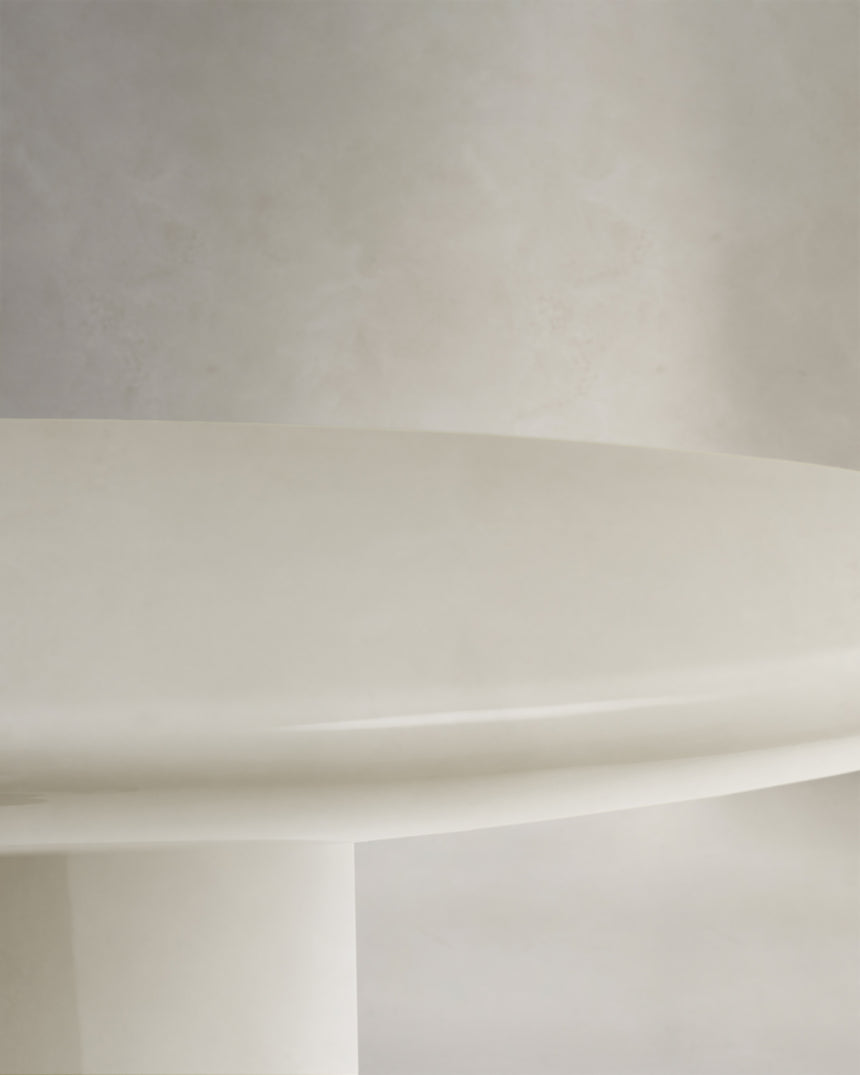 Couchtisch Albanella aus Zement mit glänzend weißem Finish Ø 110 cm - ZEN ZONE Furniture