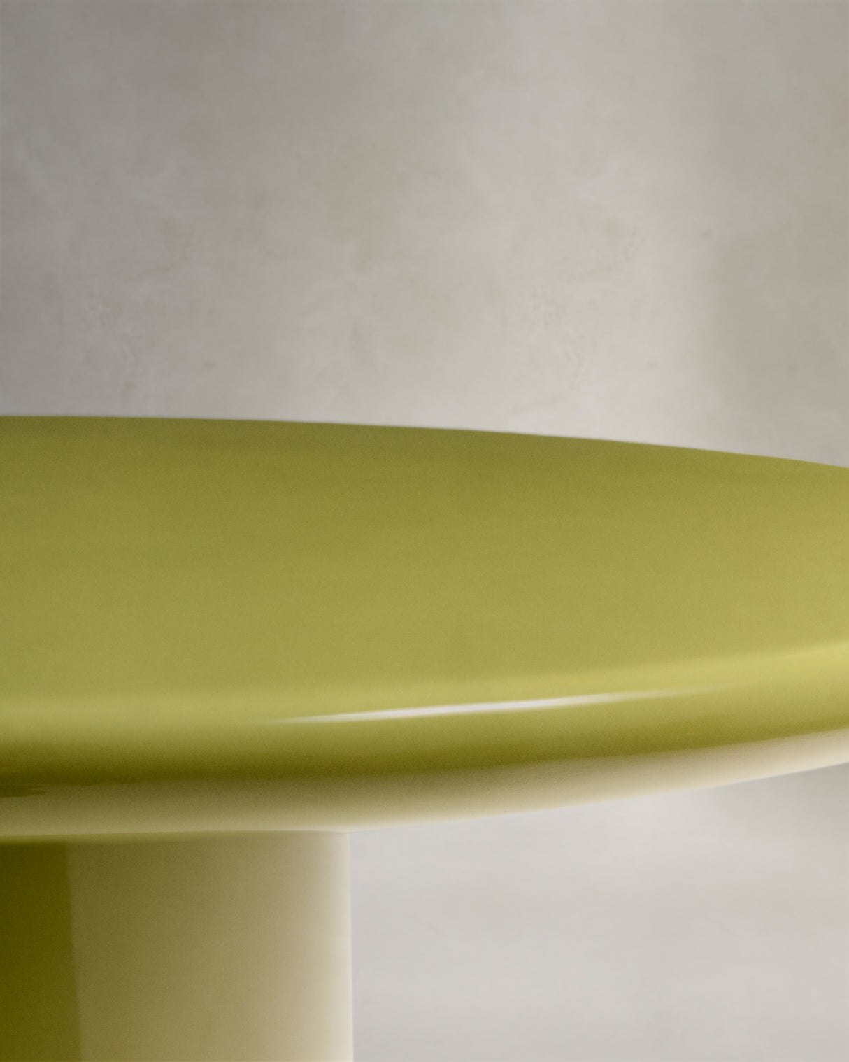 Couchtisch Albanella aus Zement mit glänzend grünem Finish Ø 110 cm - ZEN ZONE Furniture