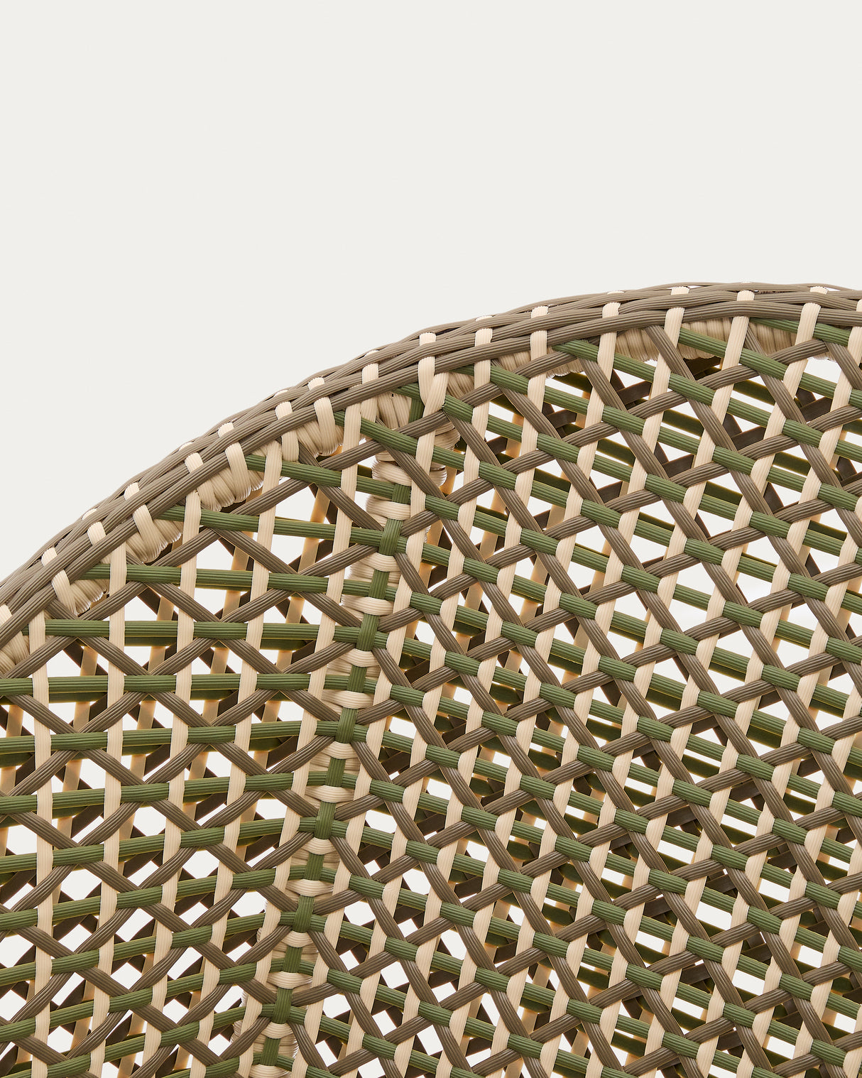 Sessel Olbia mit hoher Rückenlehne aus synthetischem Rattan und massivem Teakholz FSC 100 % - ZEN ZONE Furniture