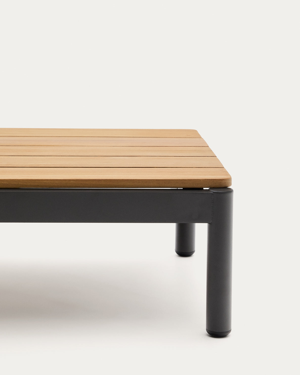 Couchtisch Sorells aus grauem Aluminium und Teakholz 52,4 x 91 cm FSC 100% - ZEN ZONE Furniture